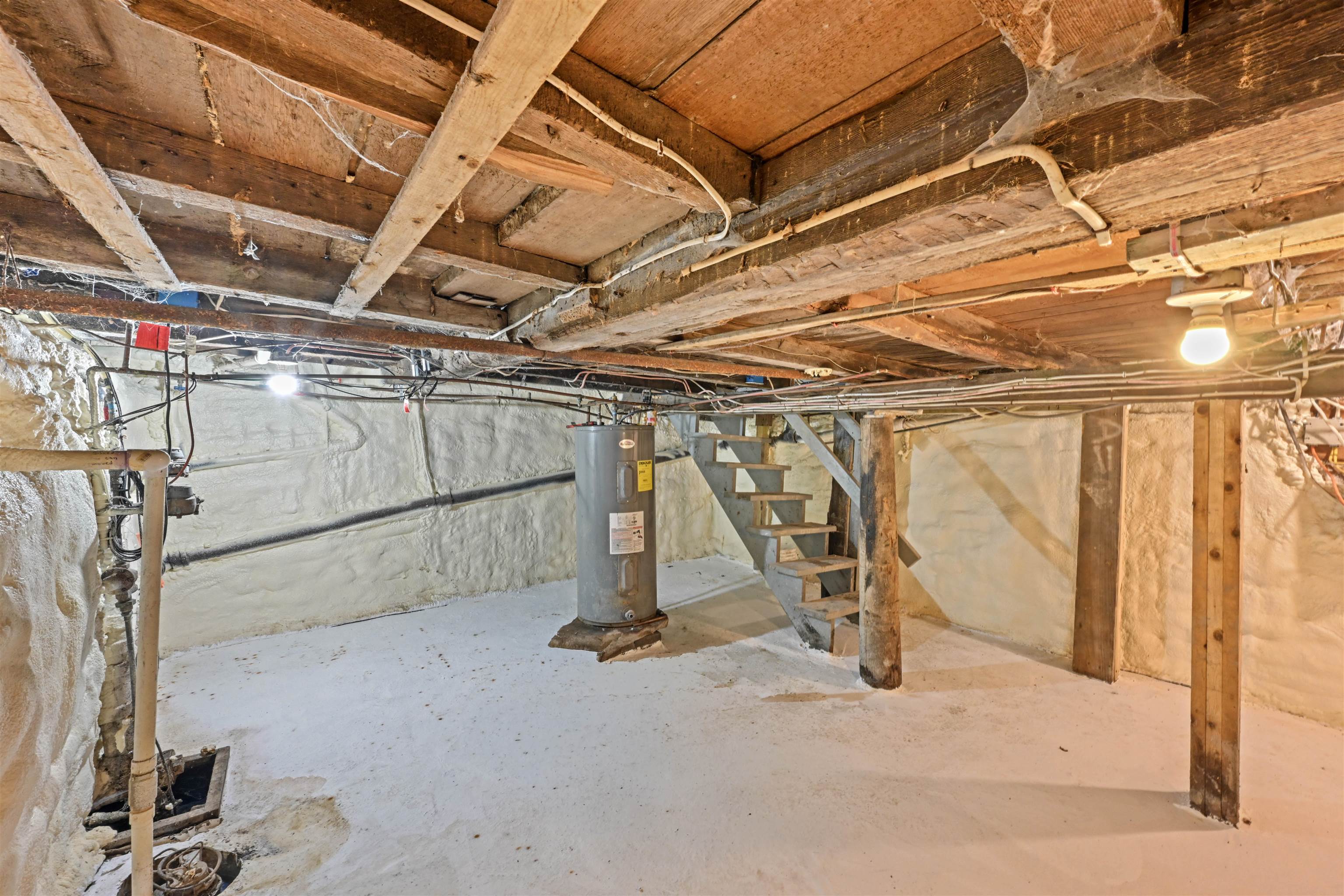 main property photo 18