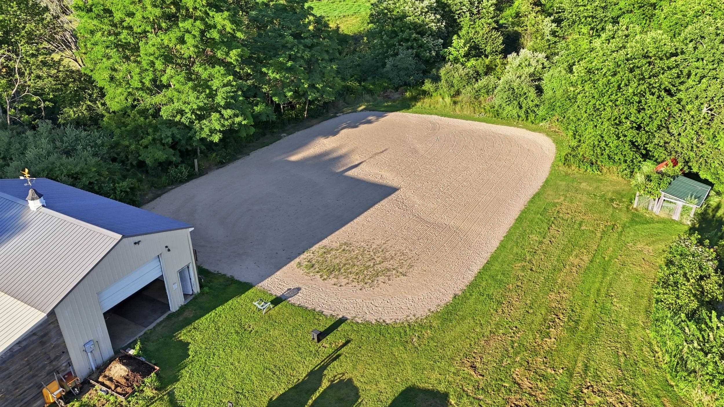 main property photo 40