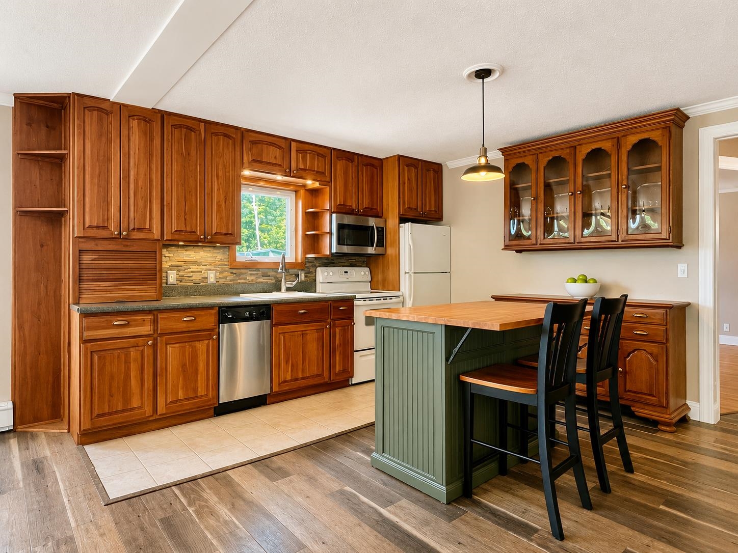 main property photo 6