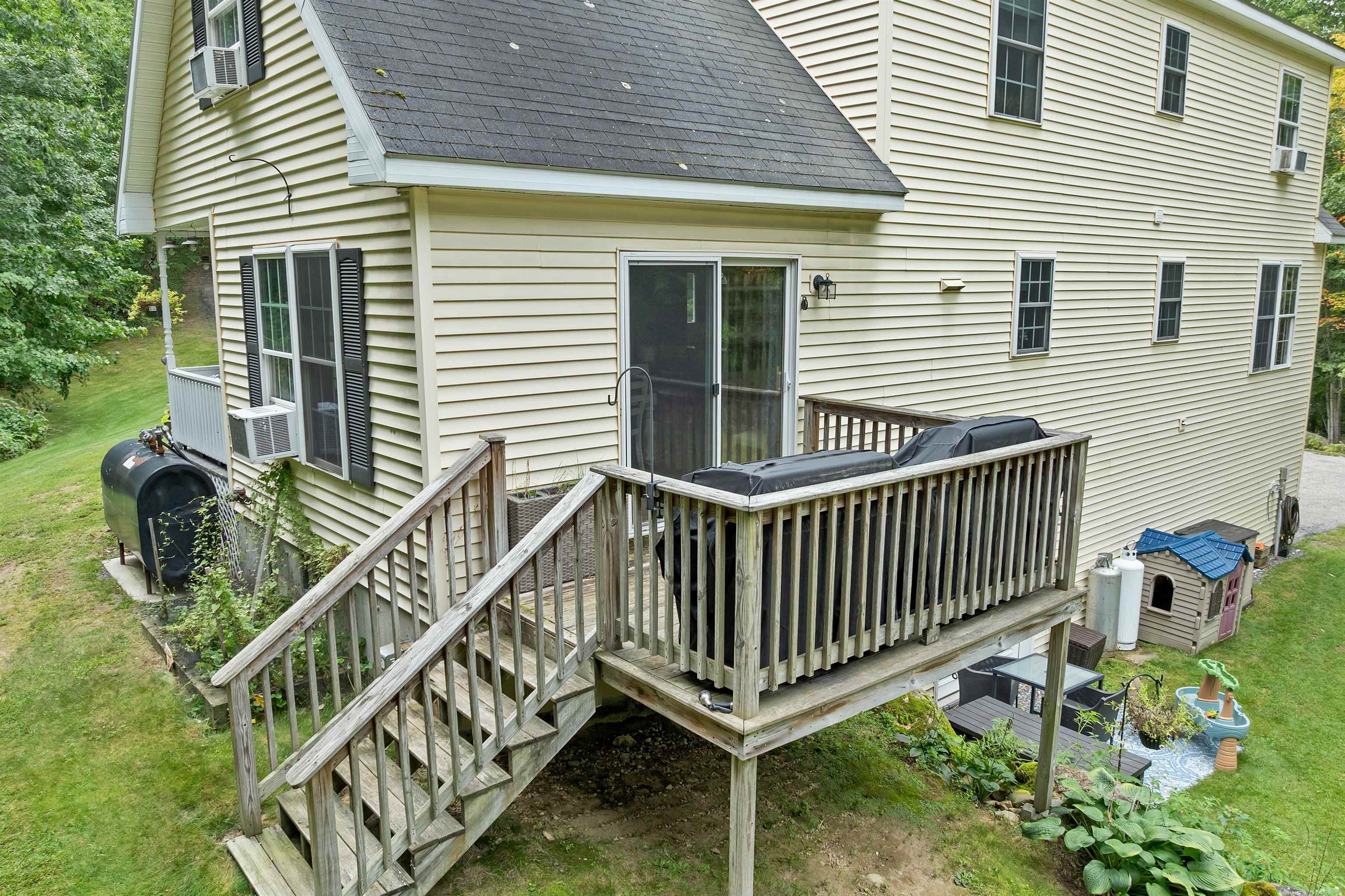 main property photo 42