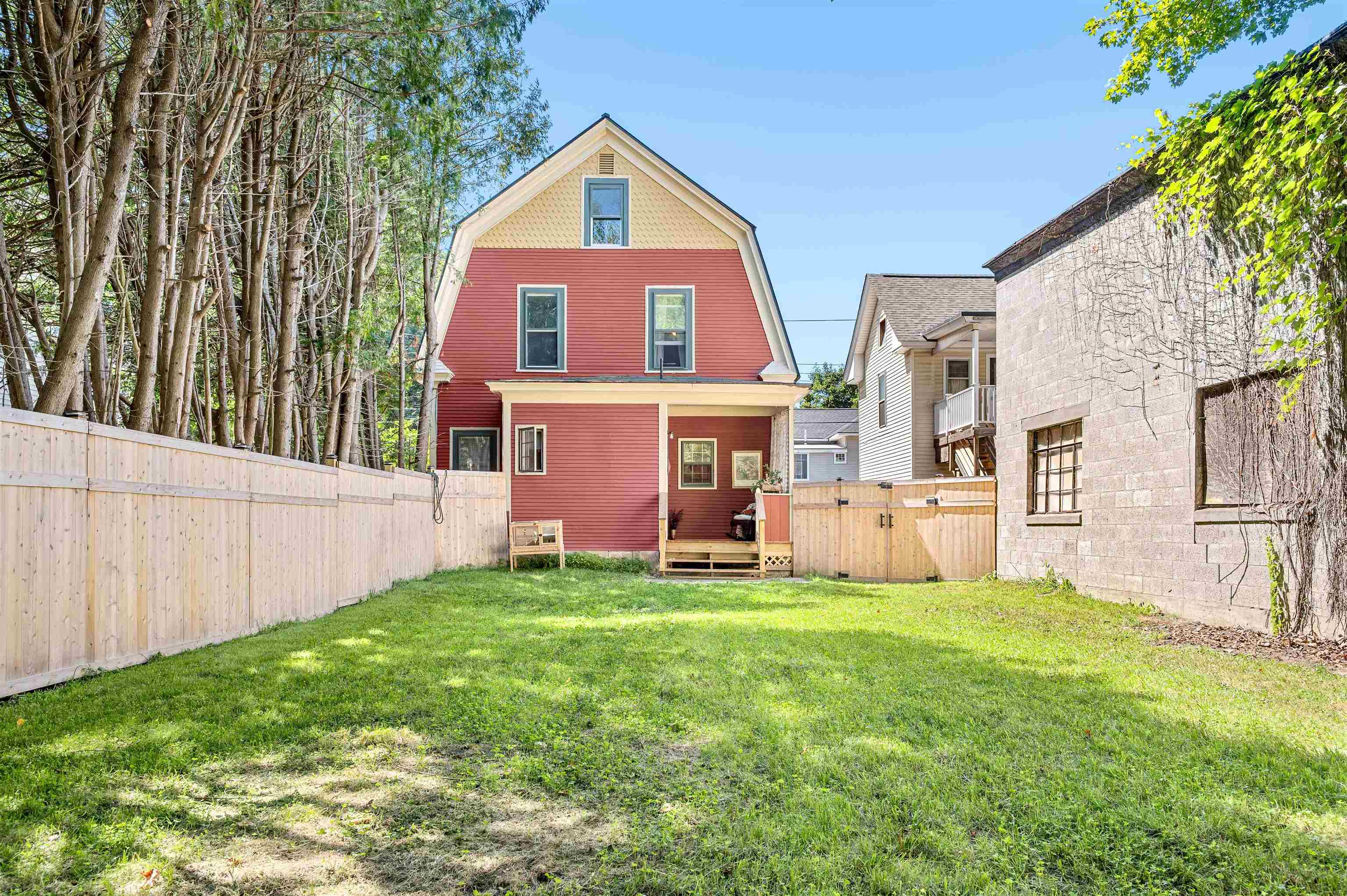 main property photo 50
