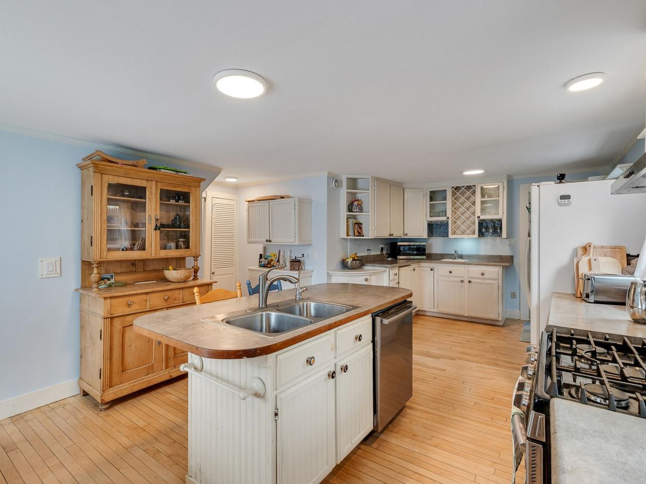 main property photo 22