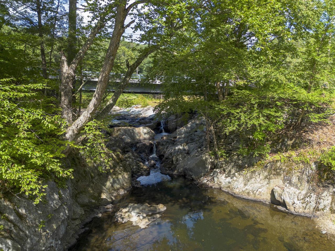 main property photo 49