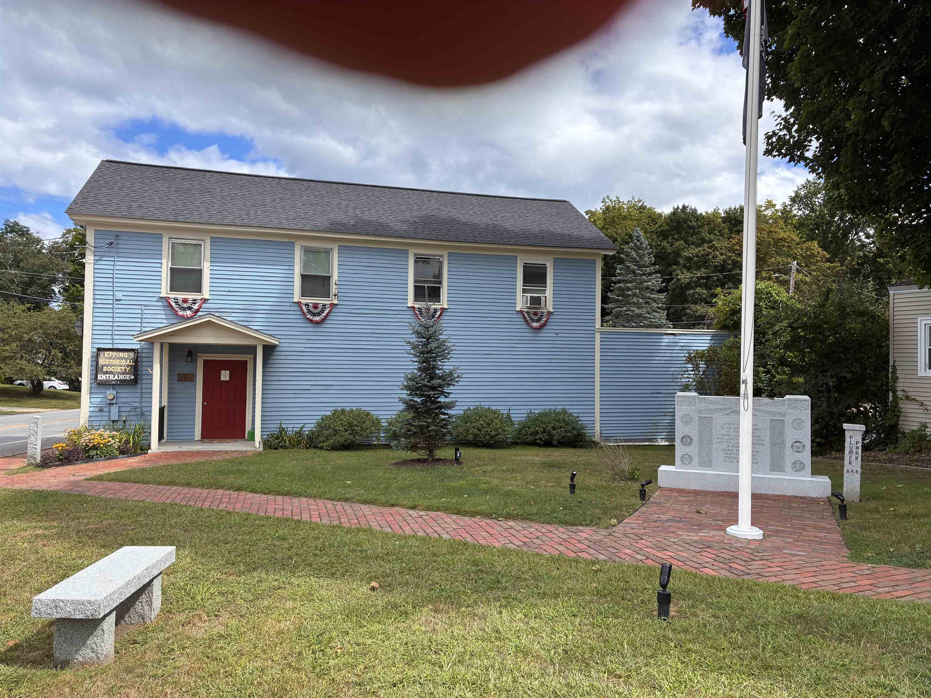 main property photo 16