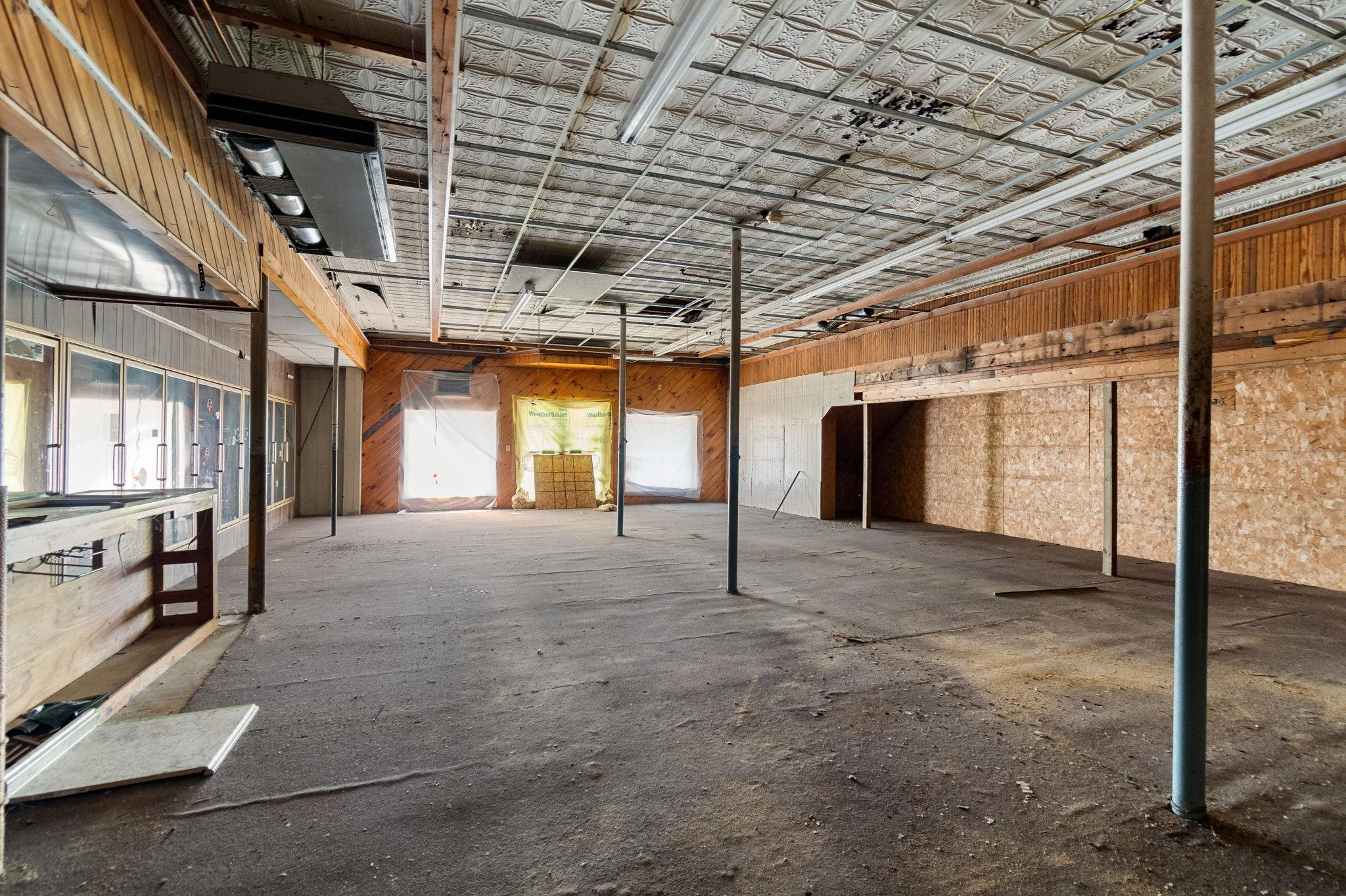 main property photo 36