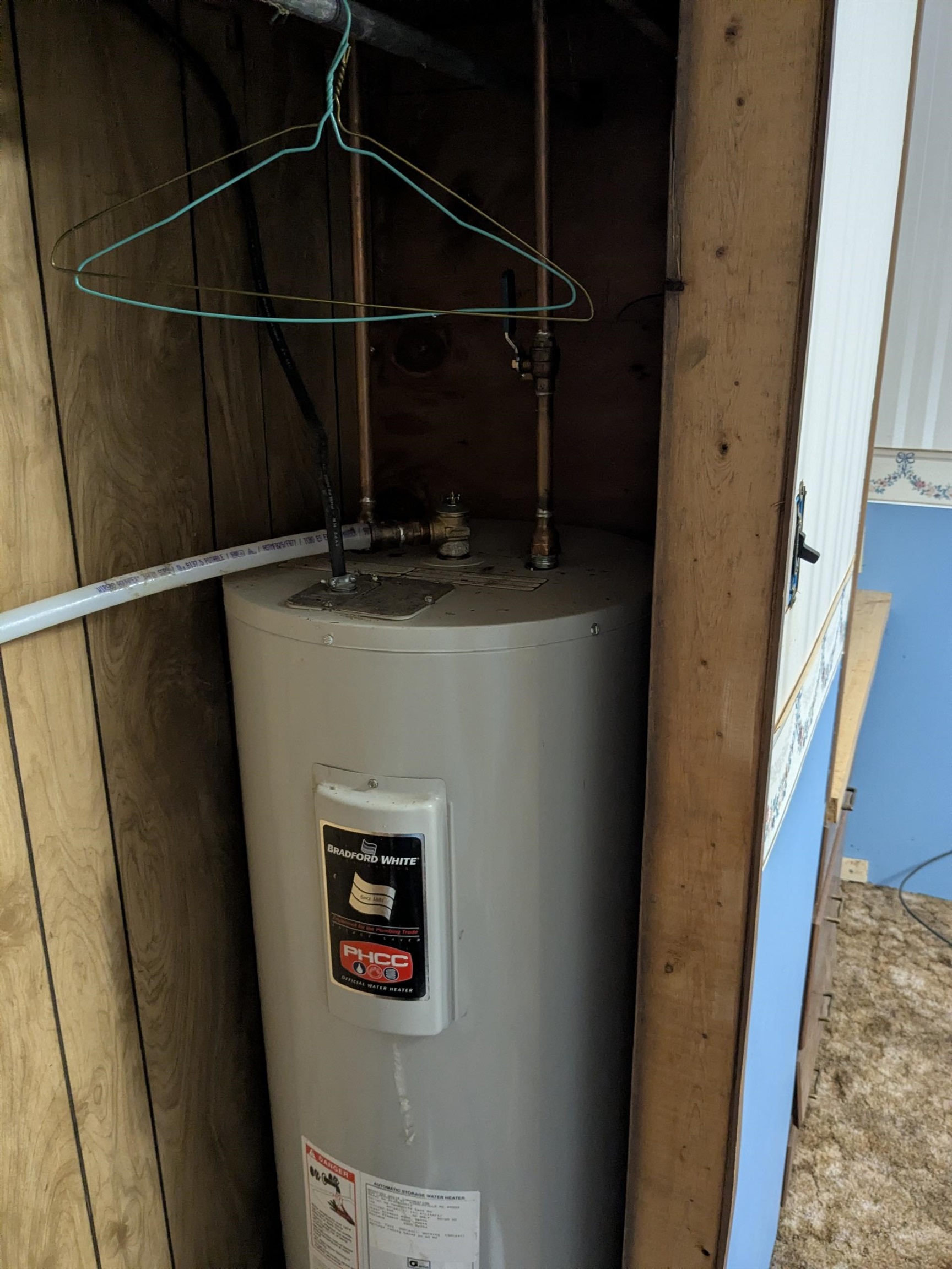 main property photo 9