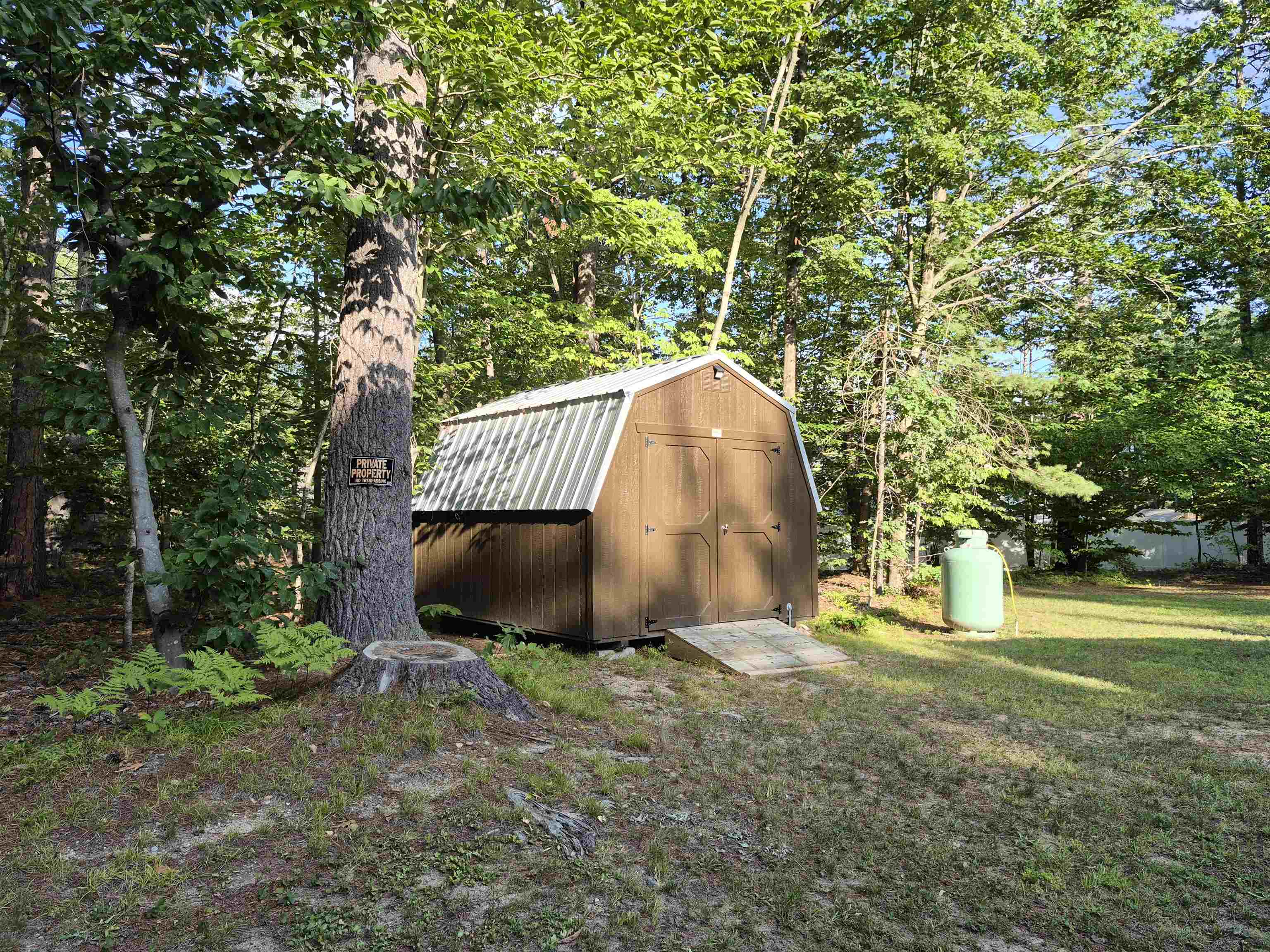 main property photo 30