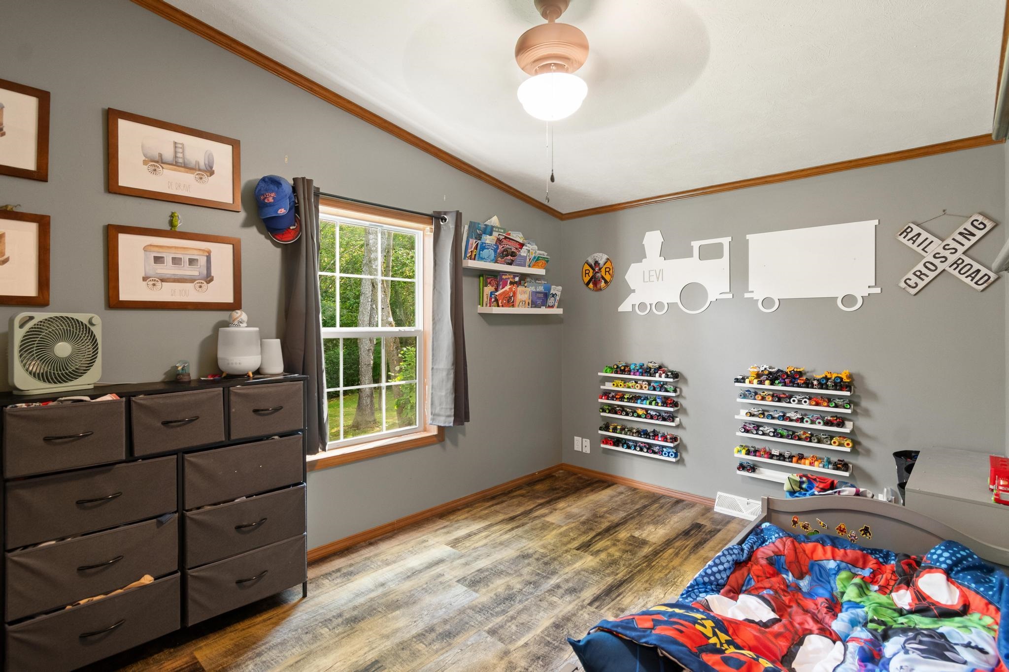 main property photo 25