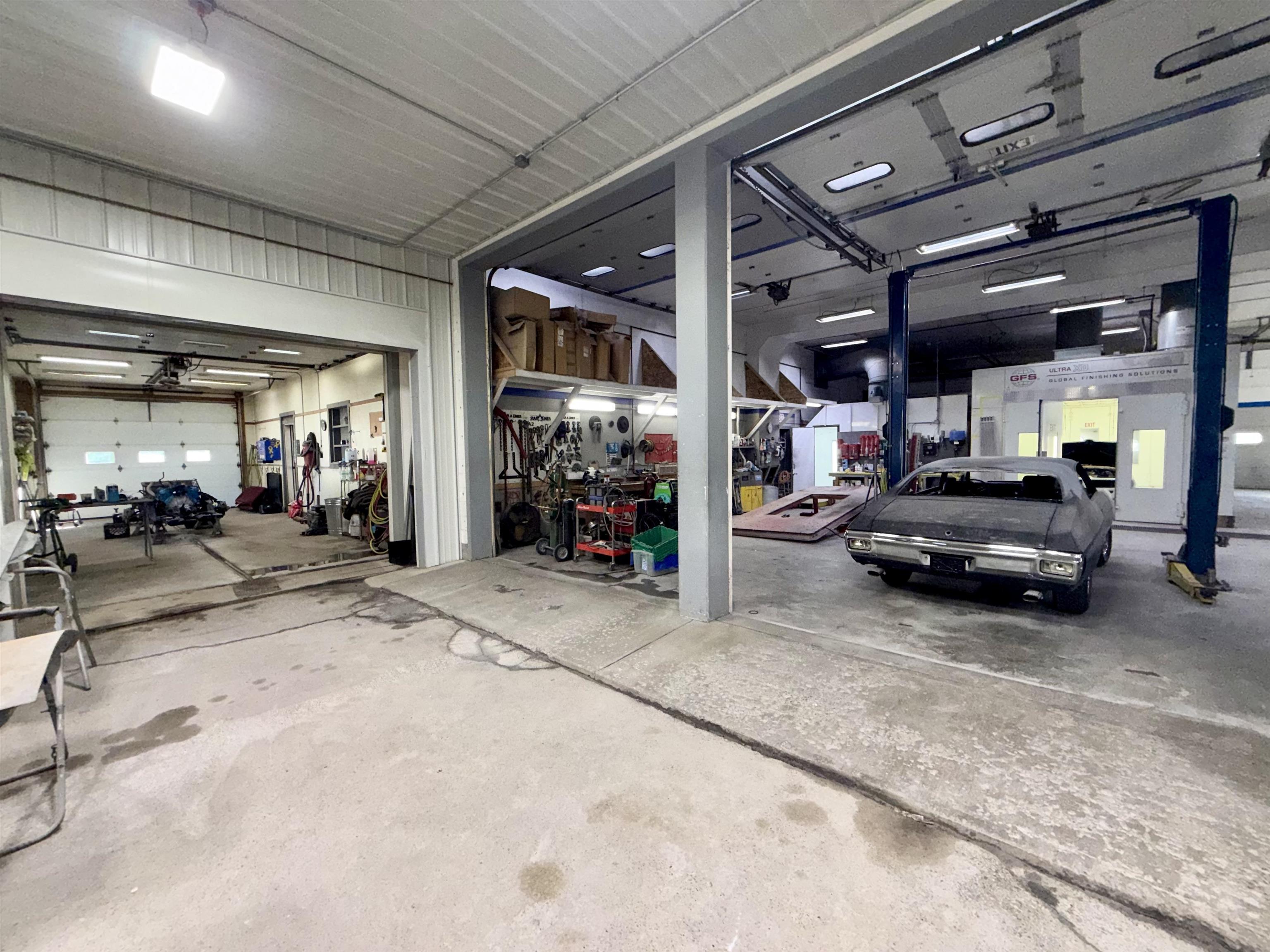 main property photo 10