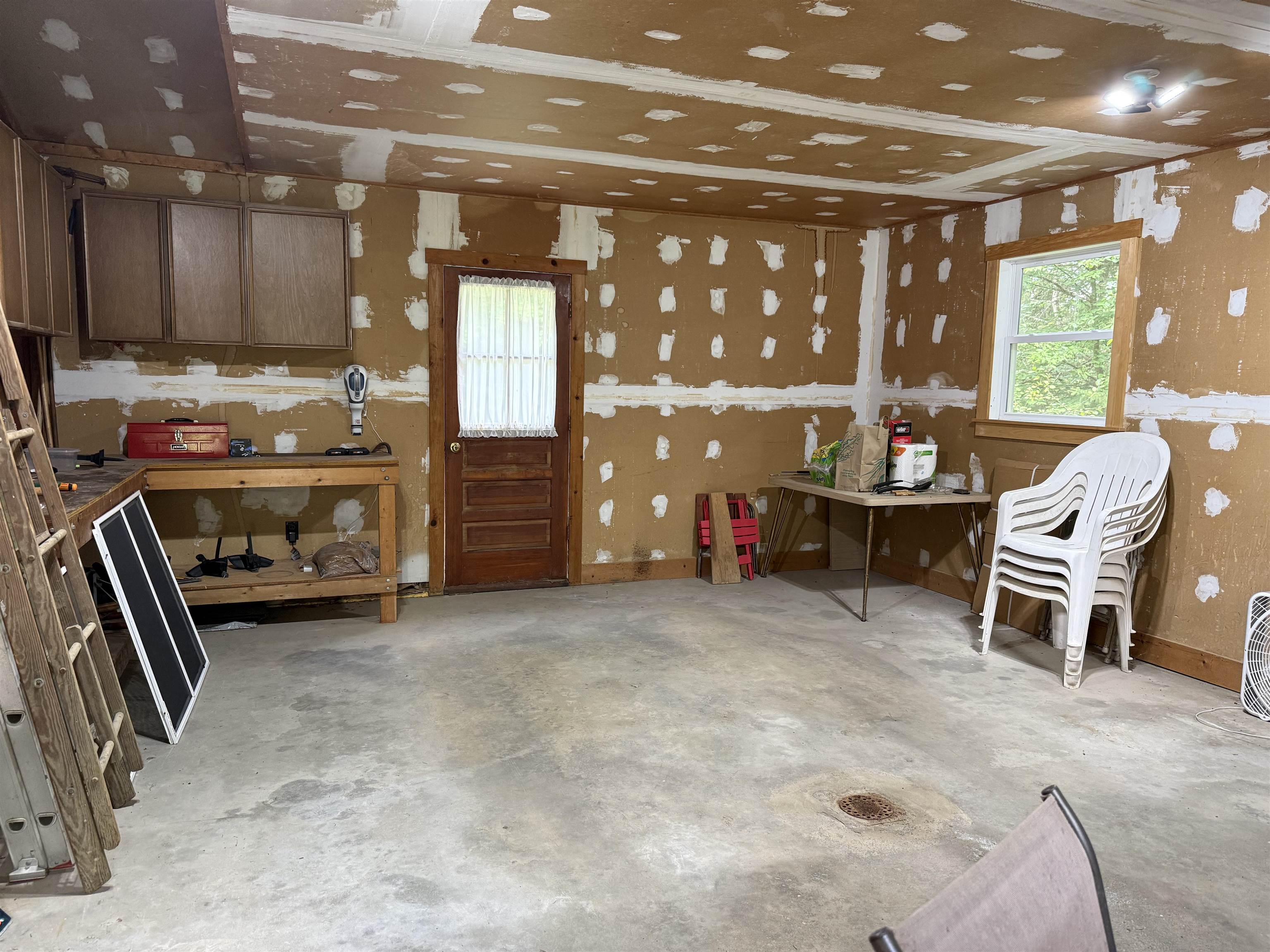 main property photo 17
