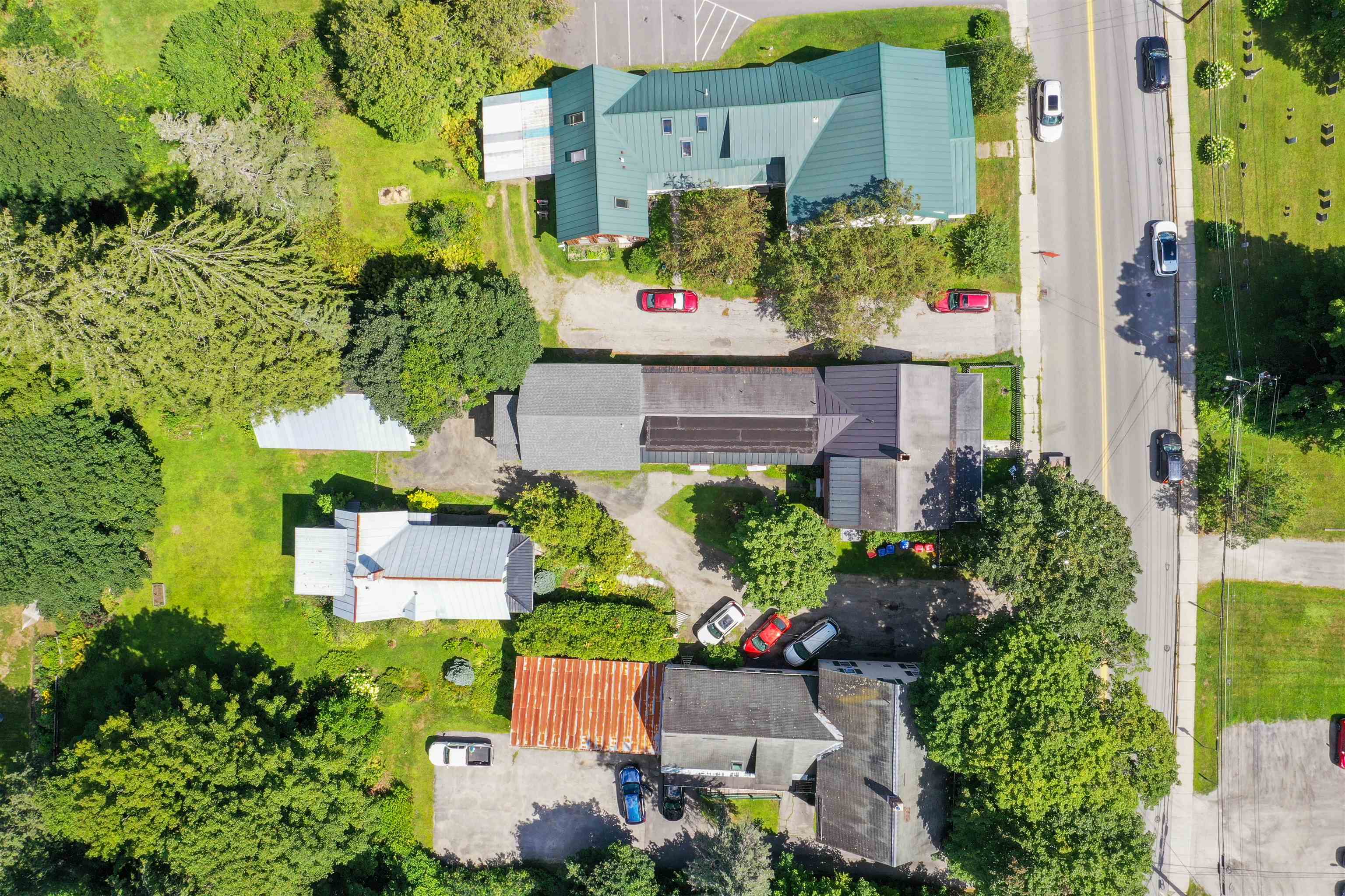 main property photo 6