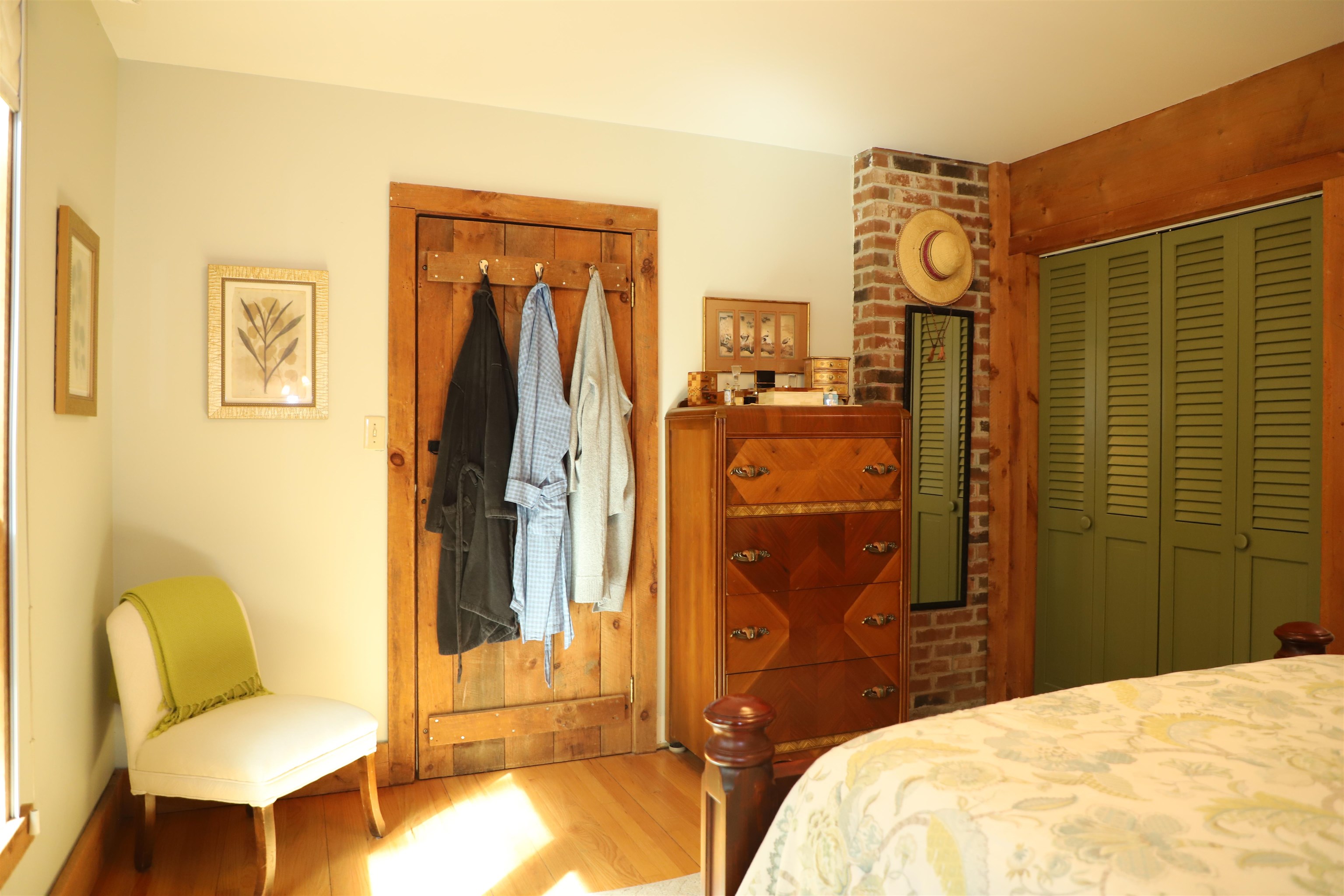 main property photo 32