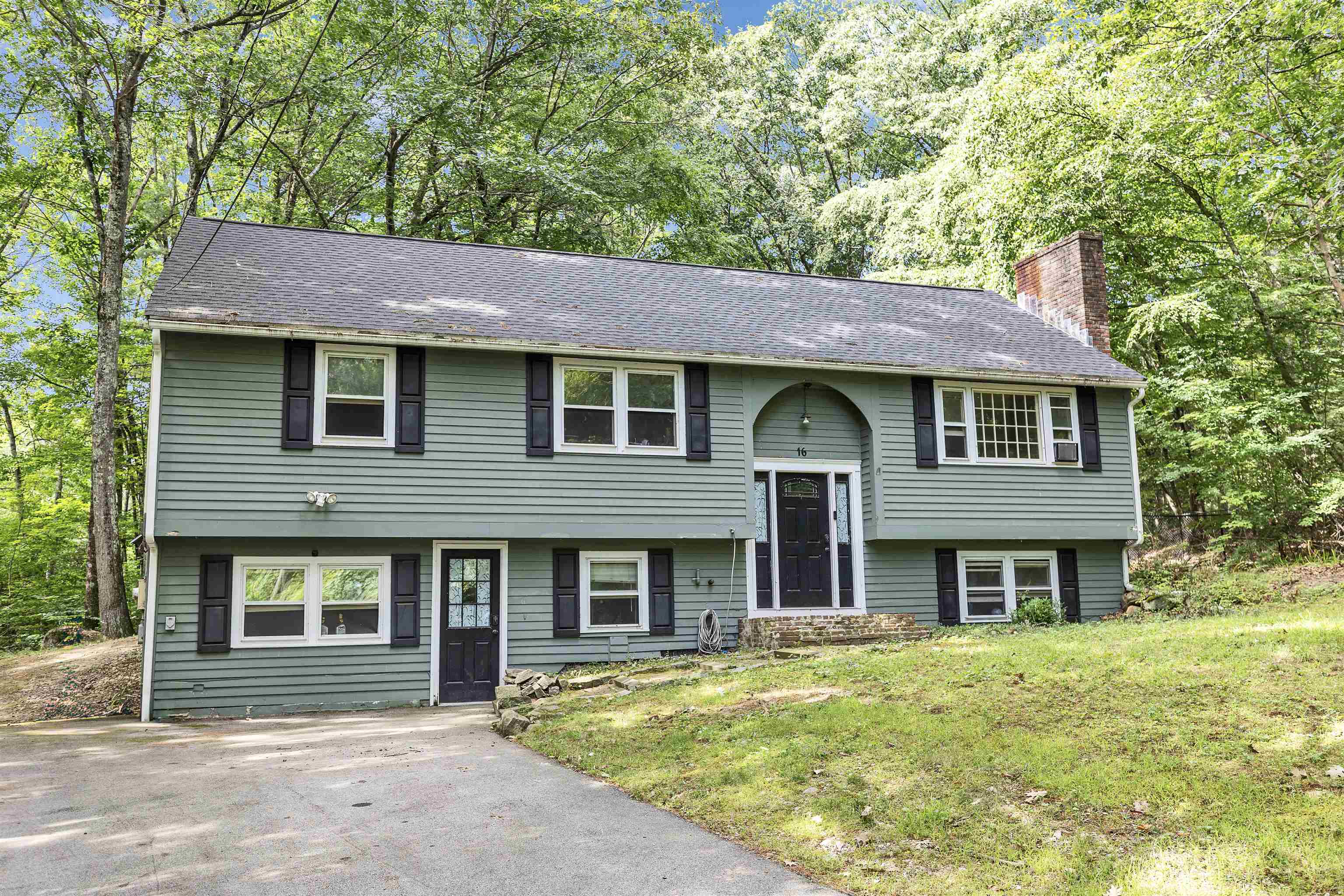 main property photo 40