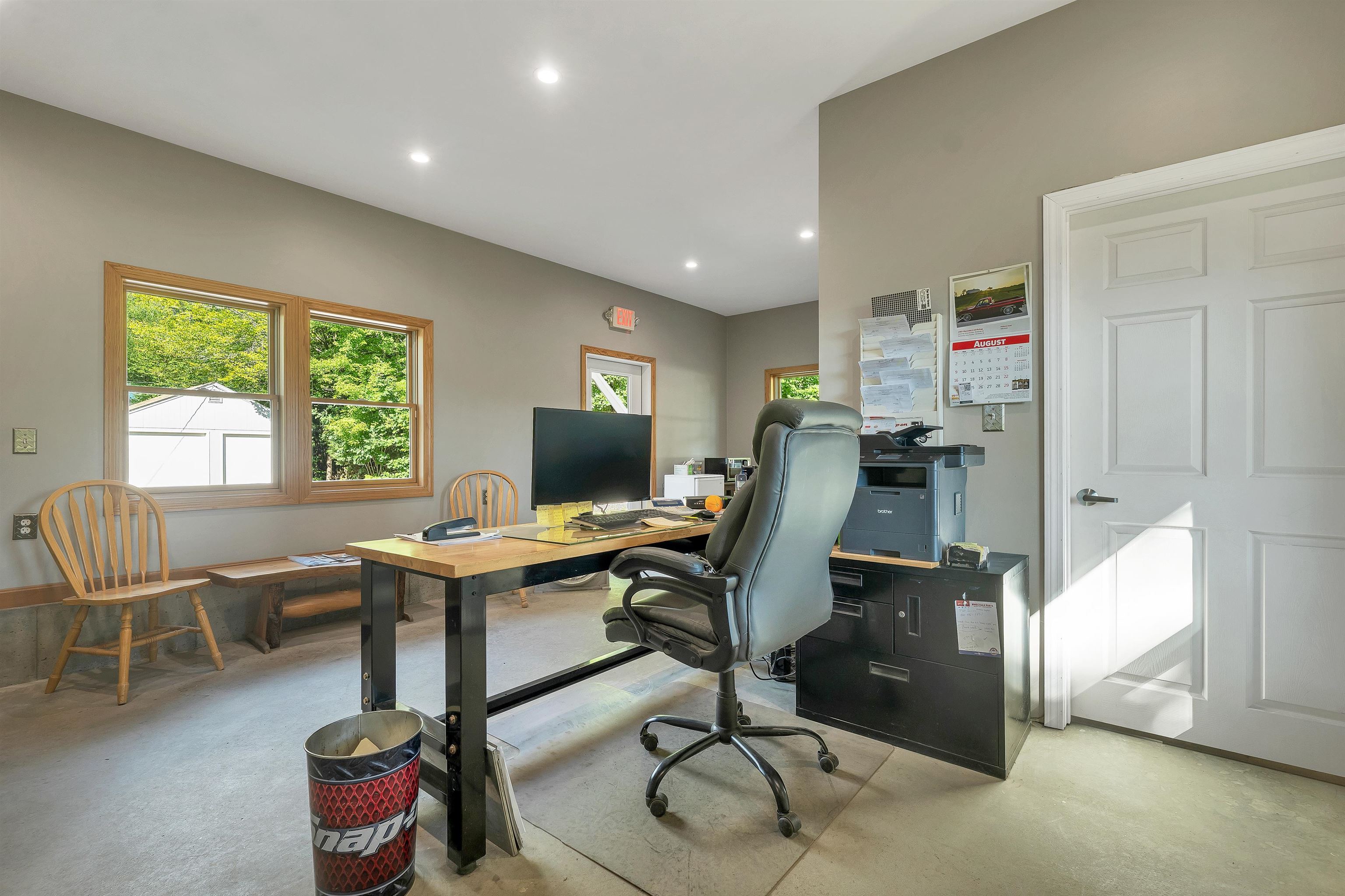 main property photo 14