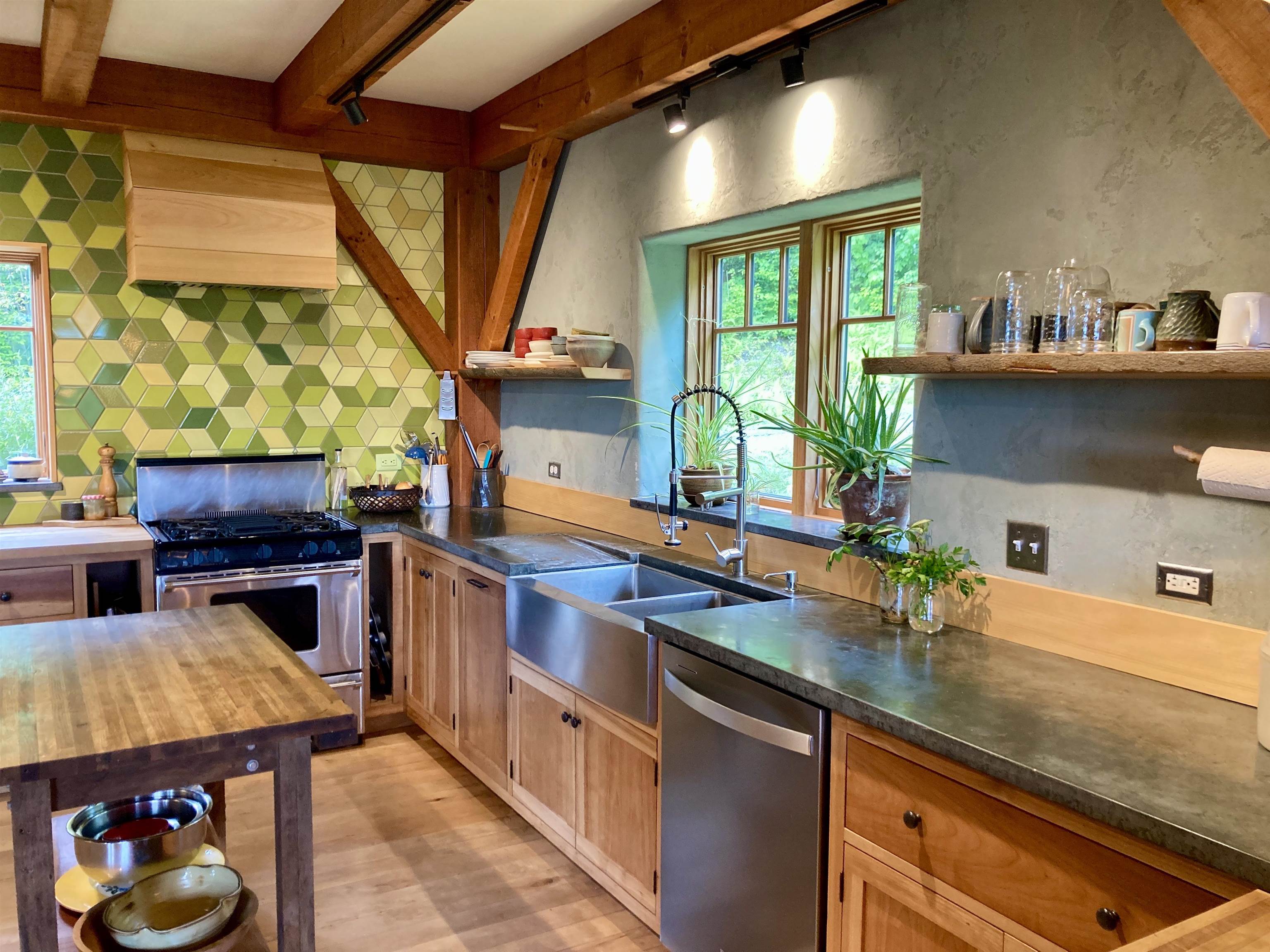 main property photo 5