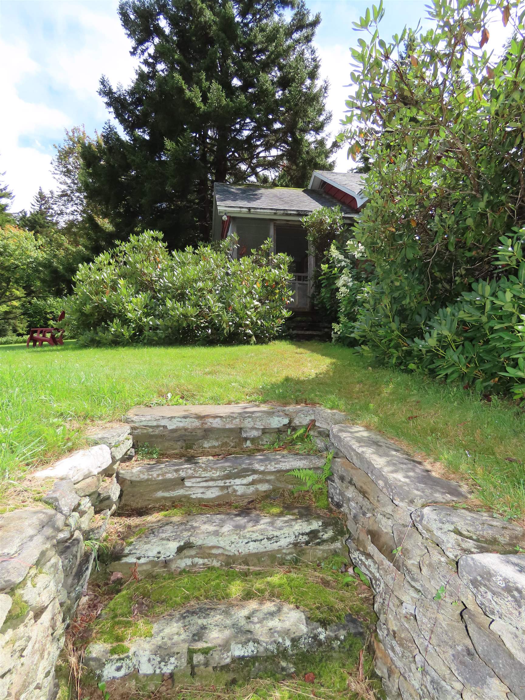 main property photo 28