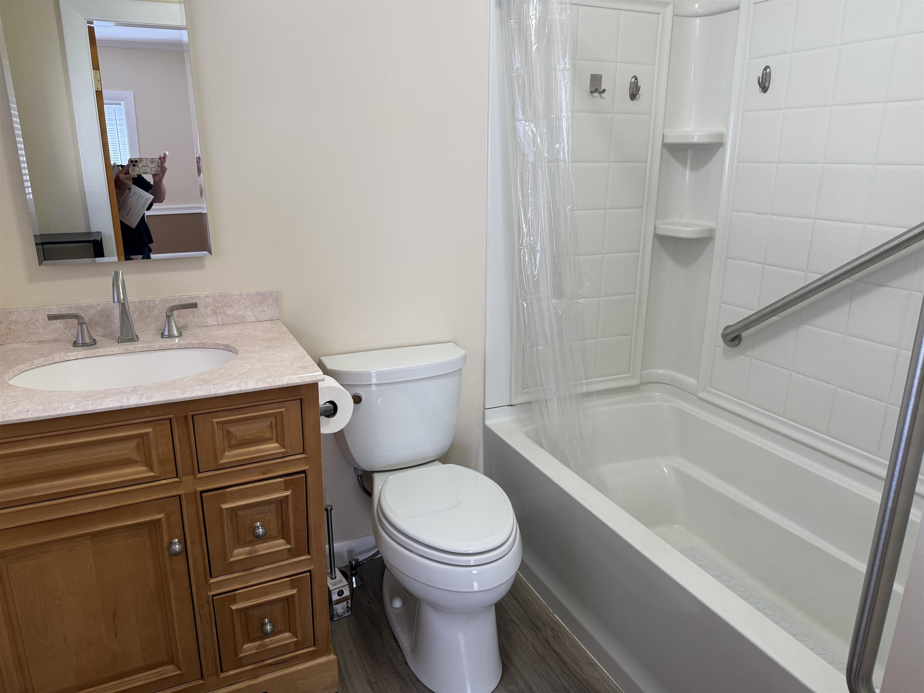 main property photo 17