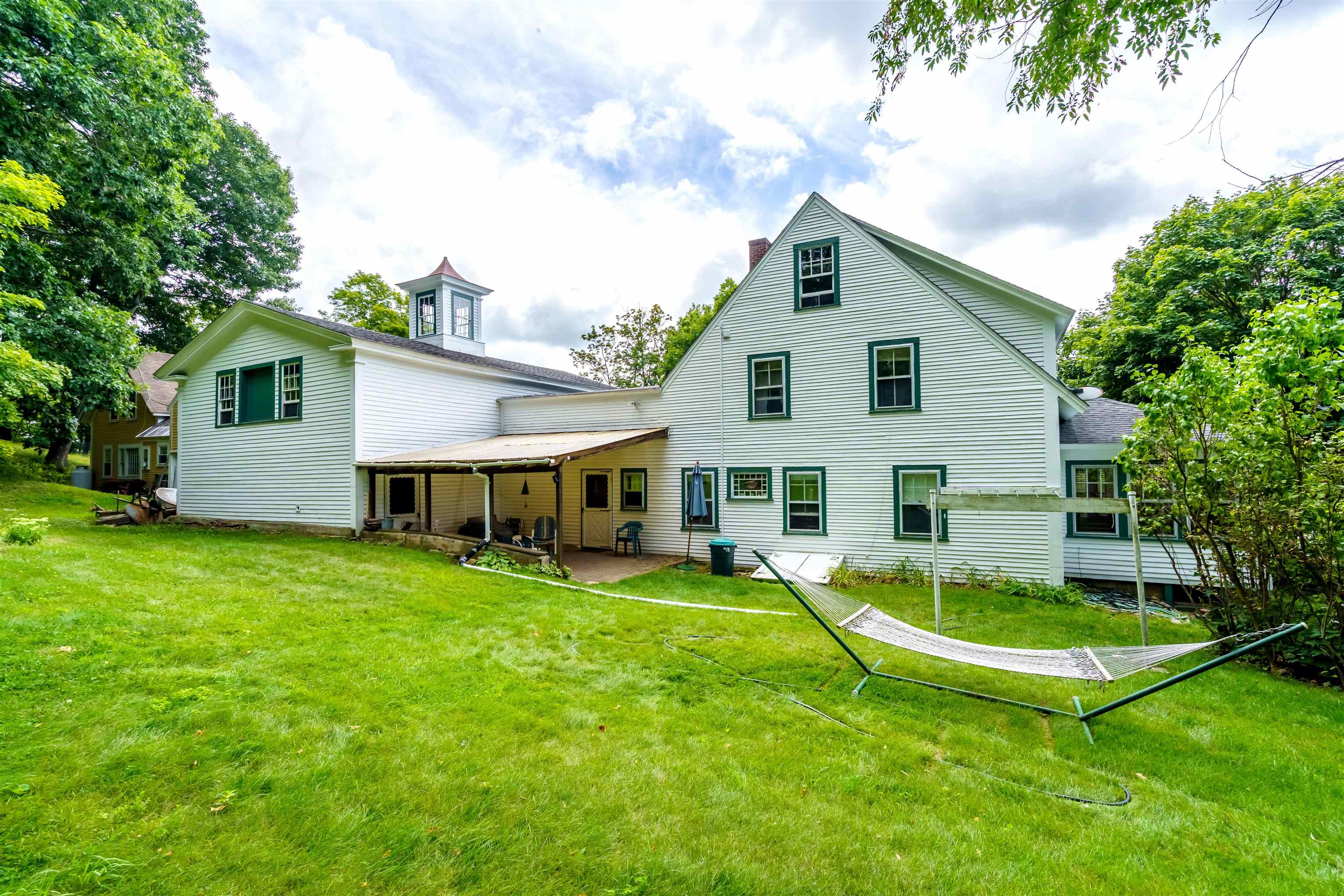 main property photo 28