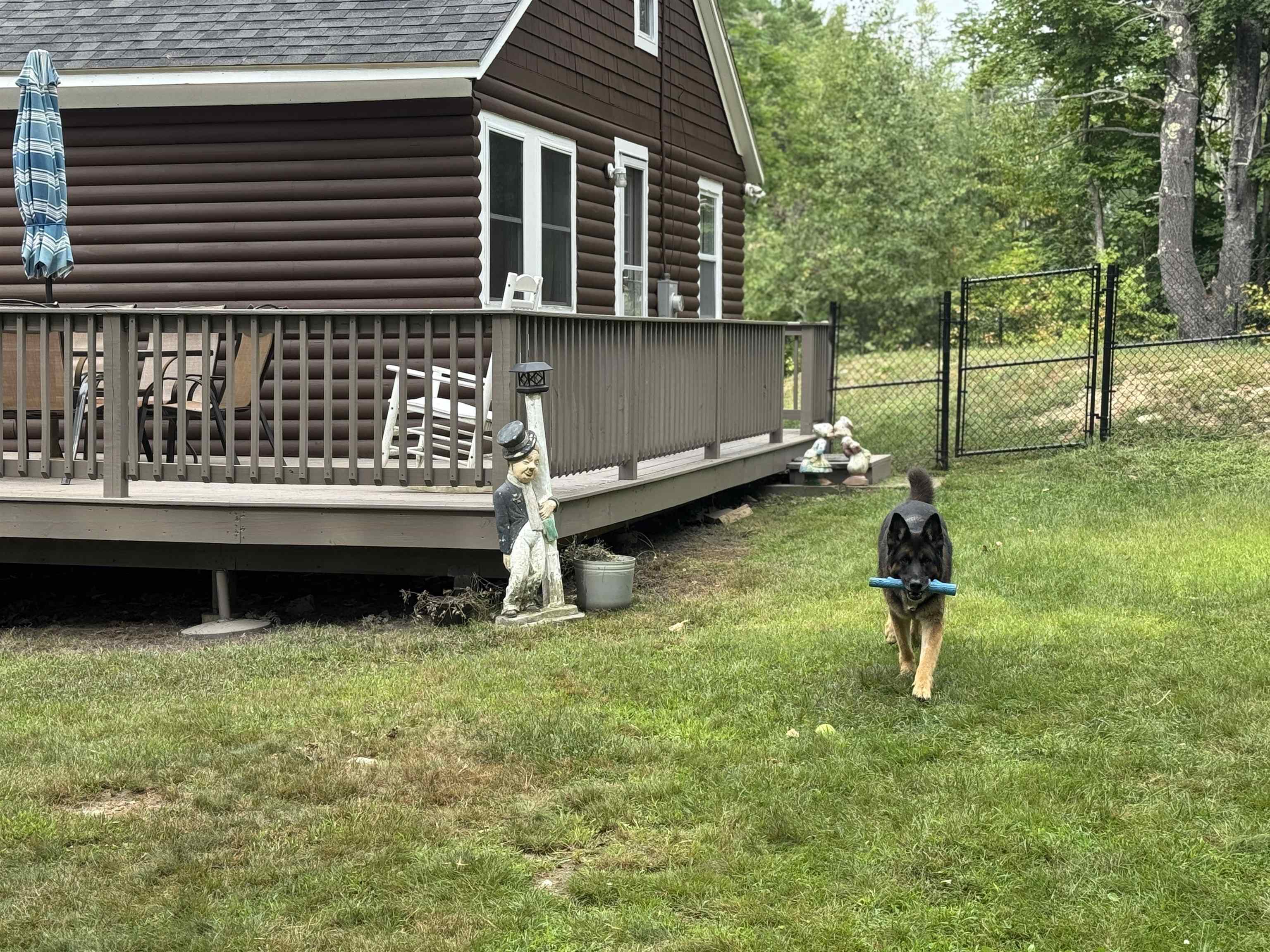 main property photo 40