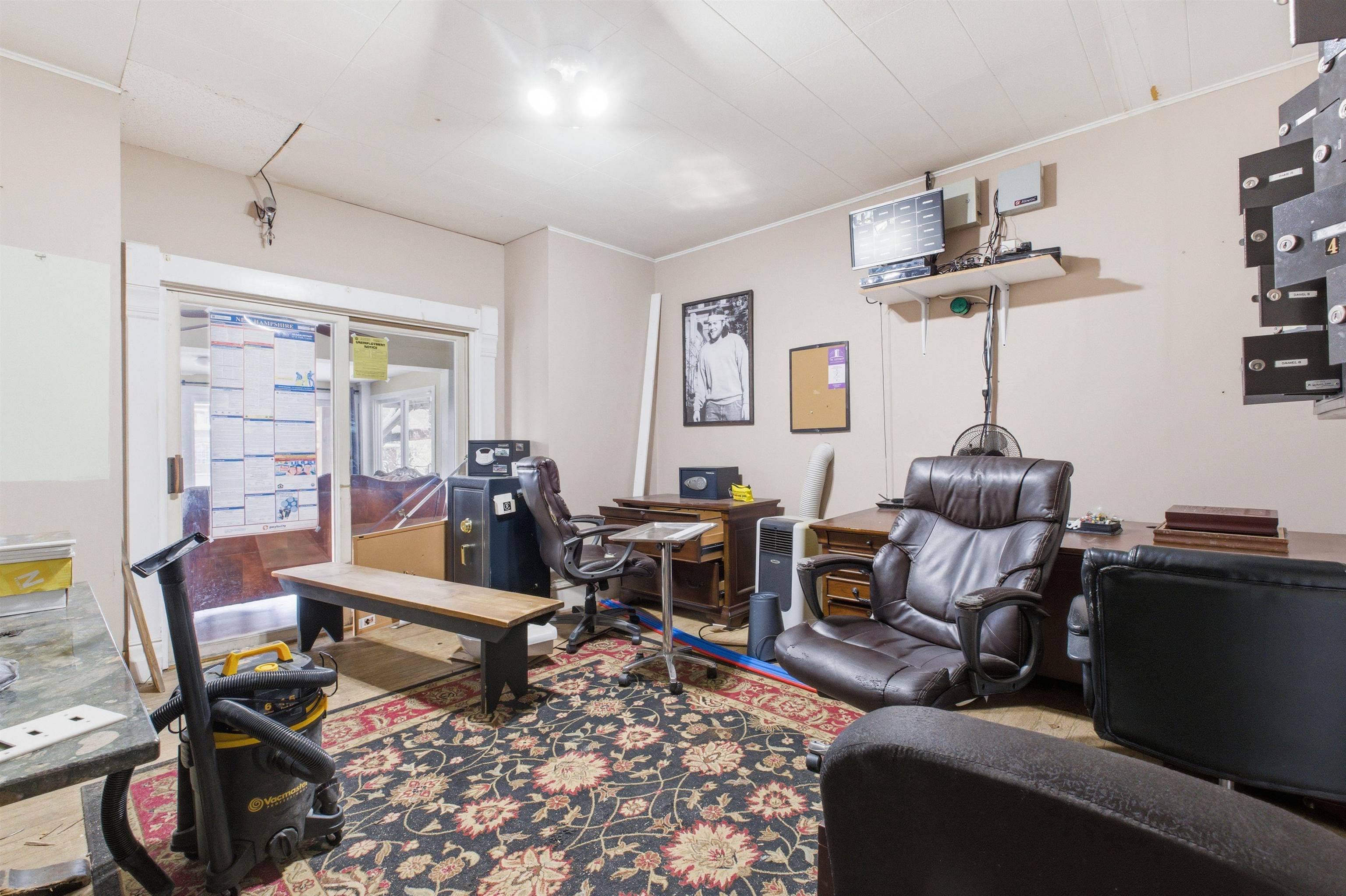 main property photo 30