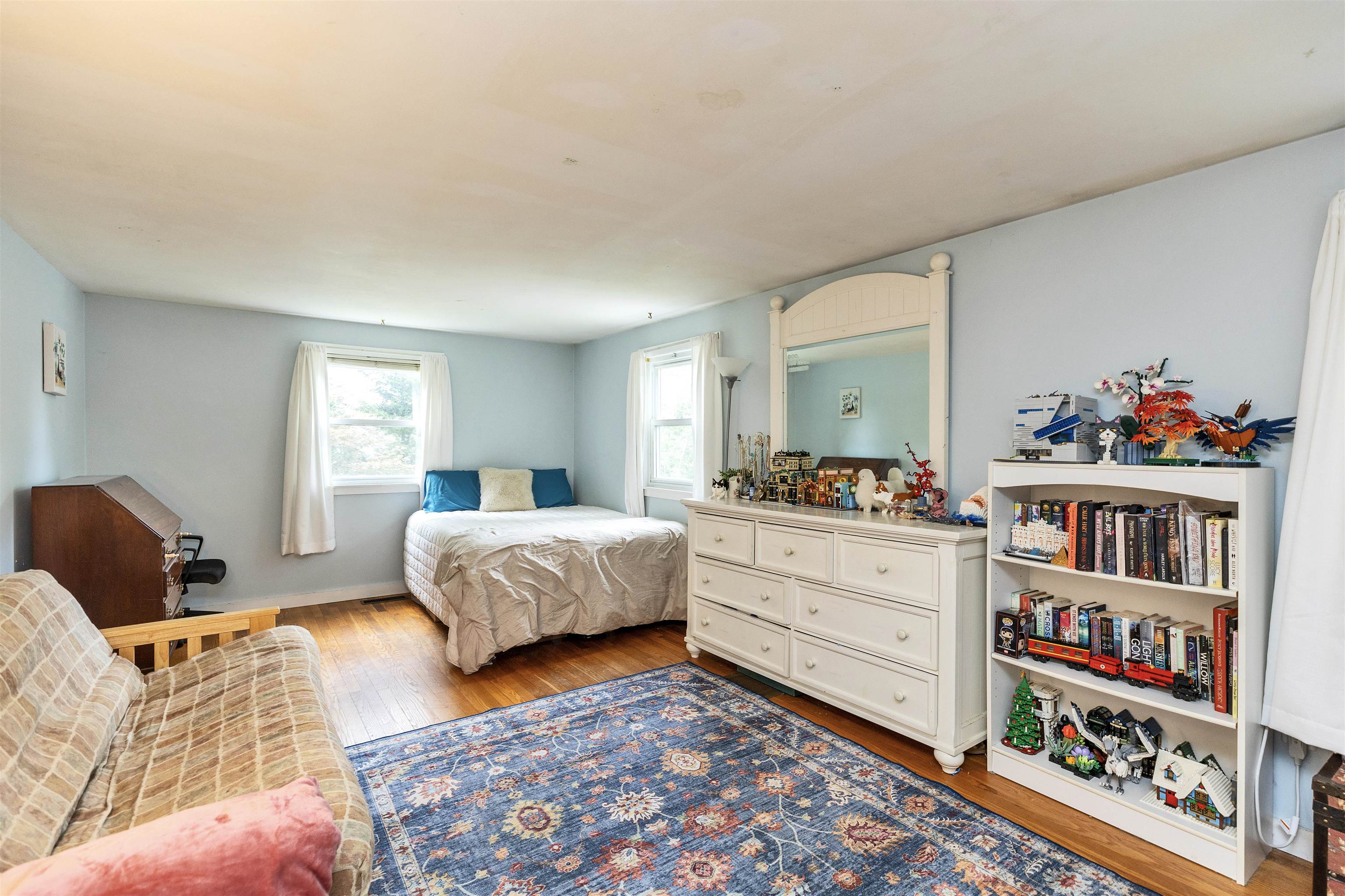 main property photo 34