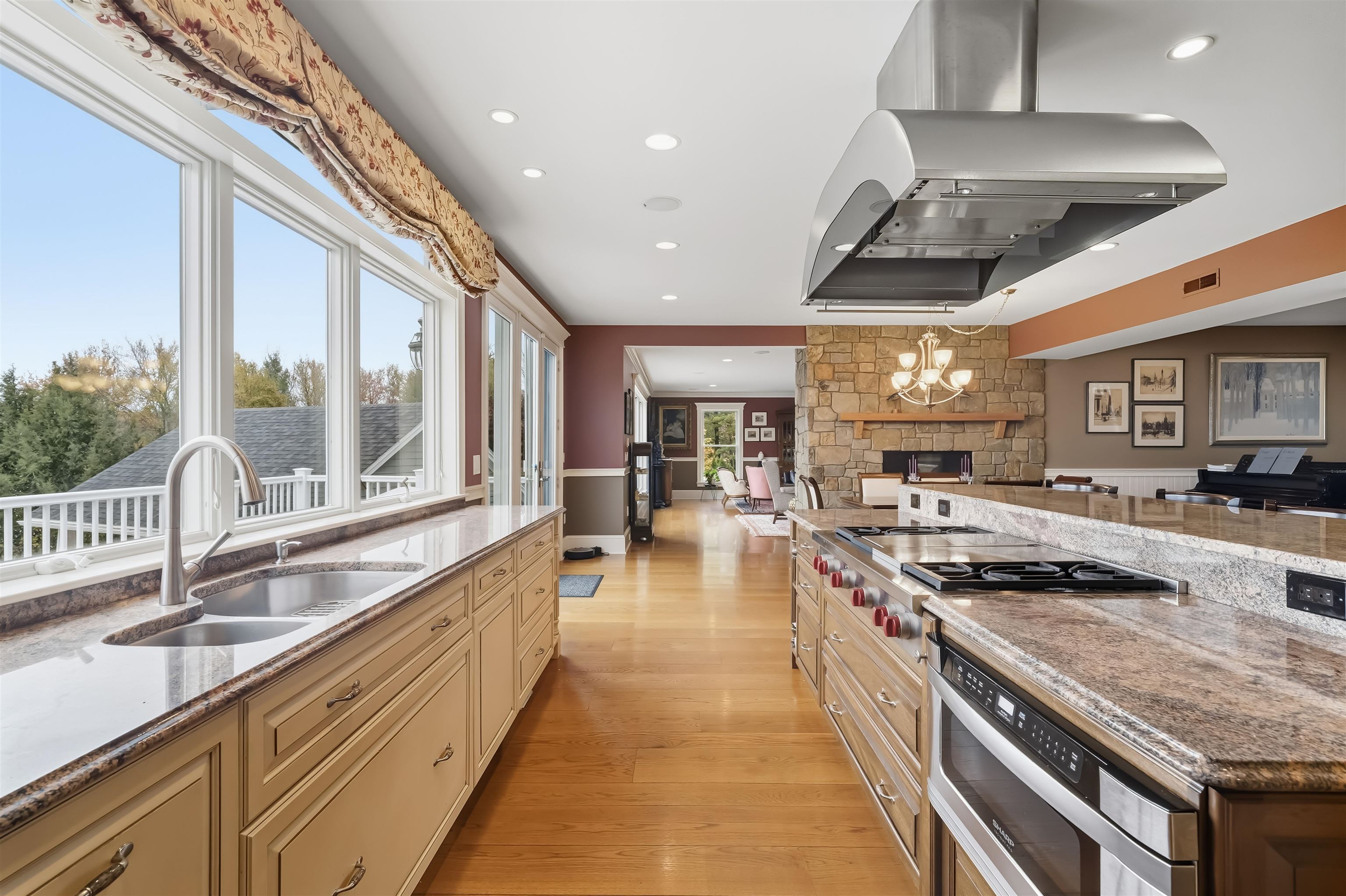 main property photo 7