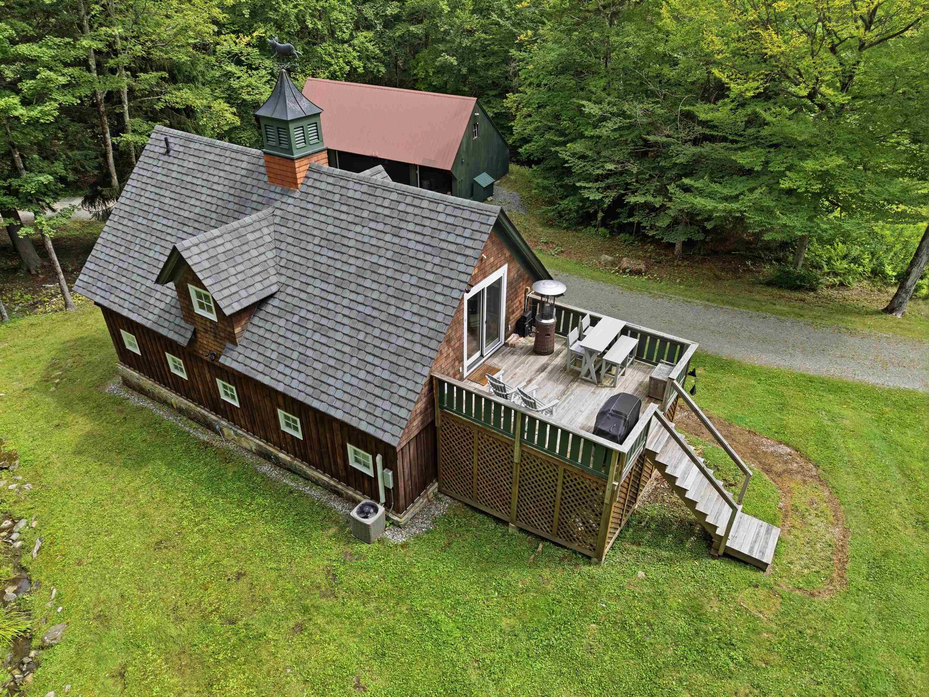 main property photo 17