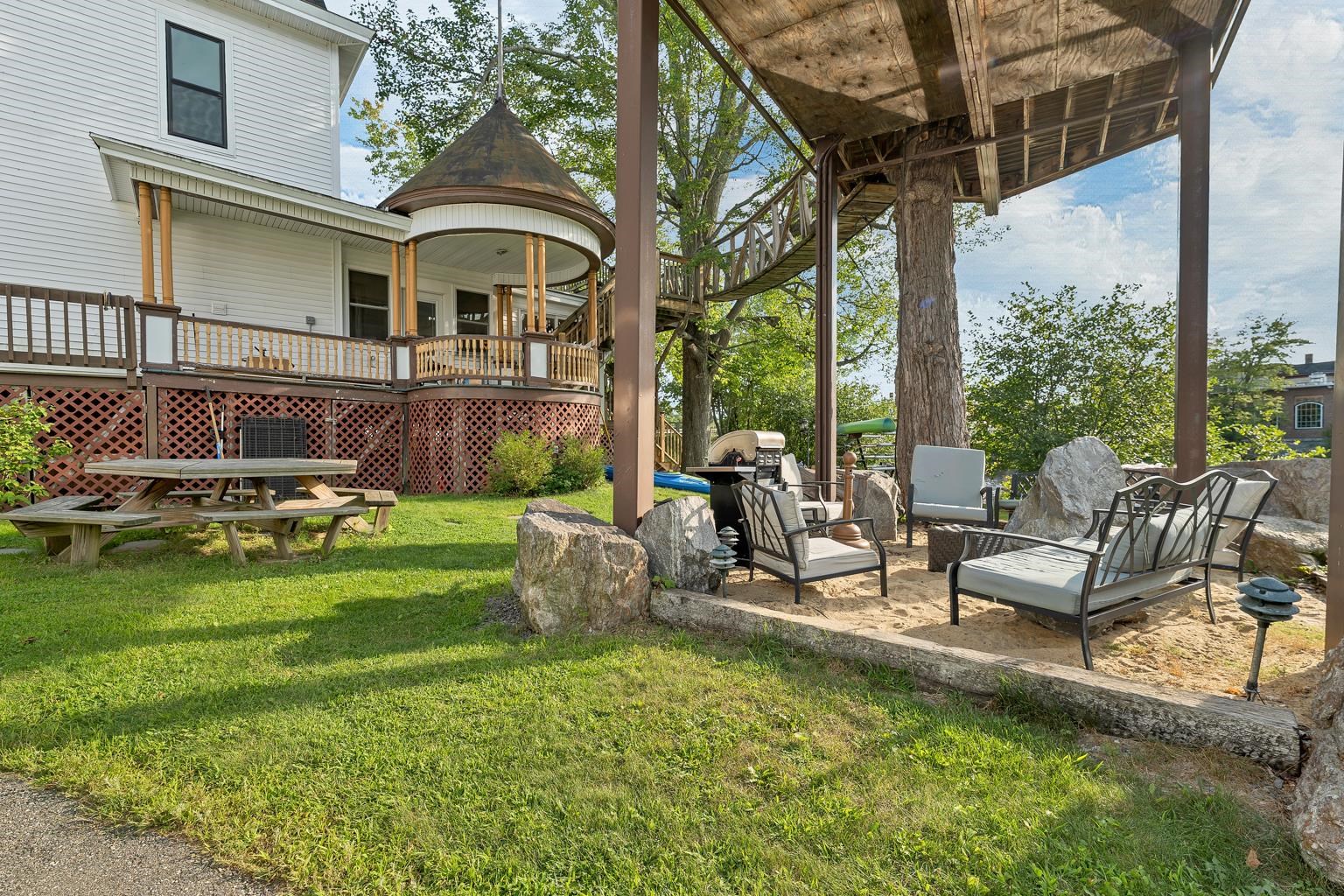 main property photo 51