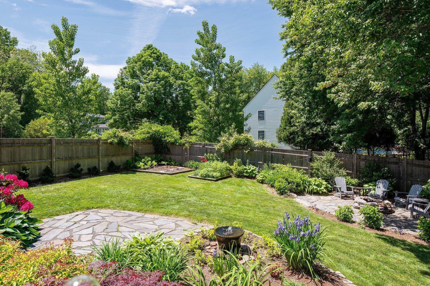 main property photo 45
