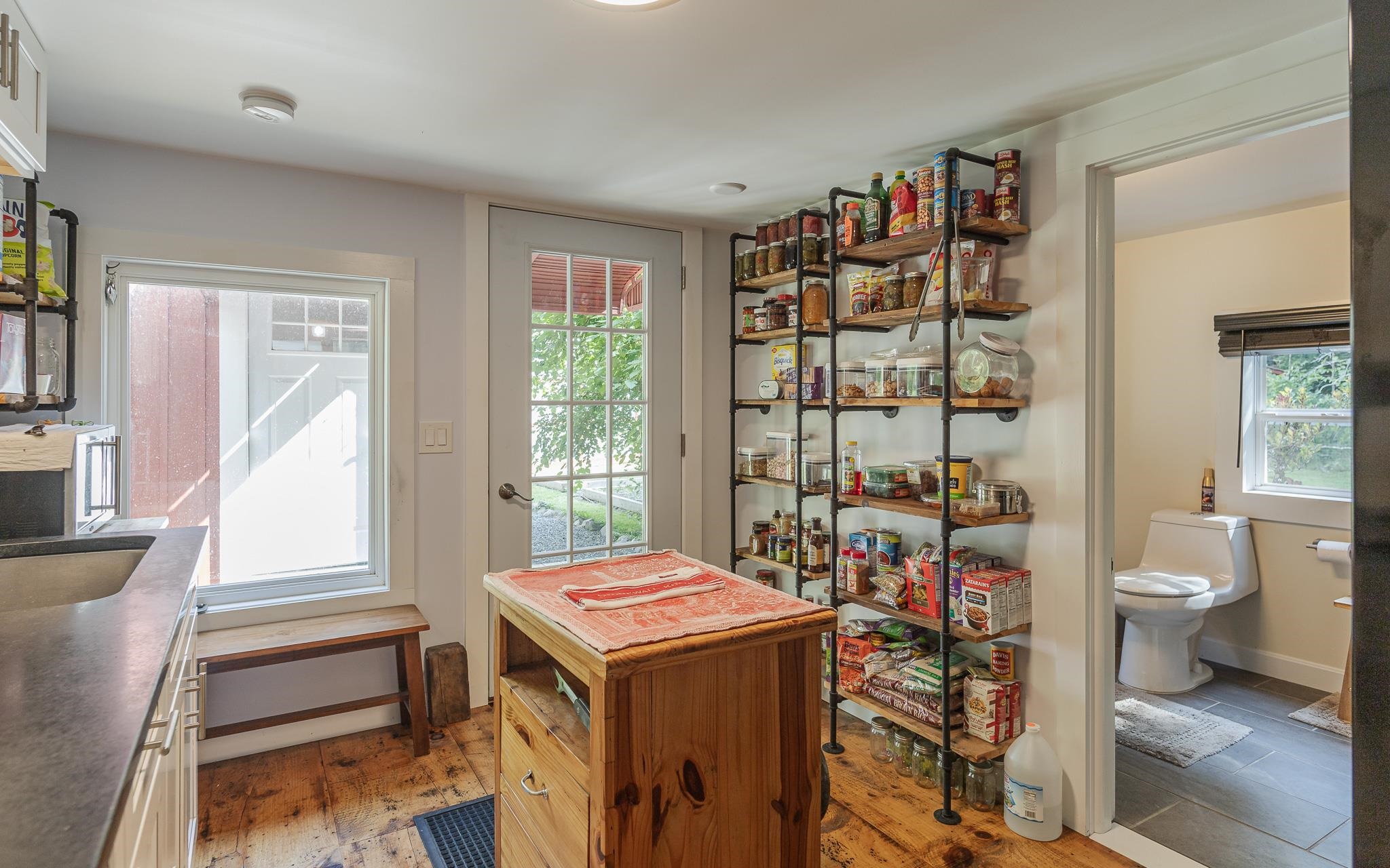 main property photo 40