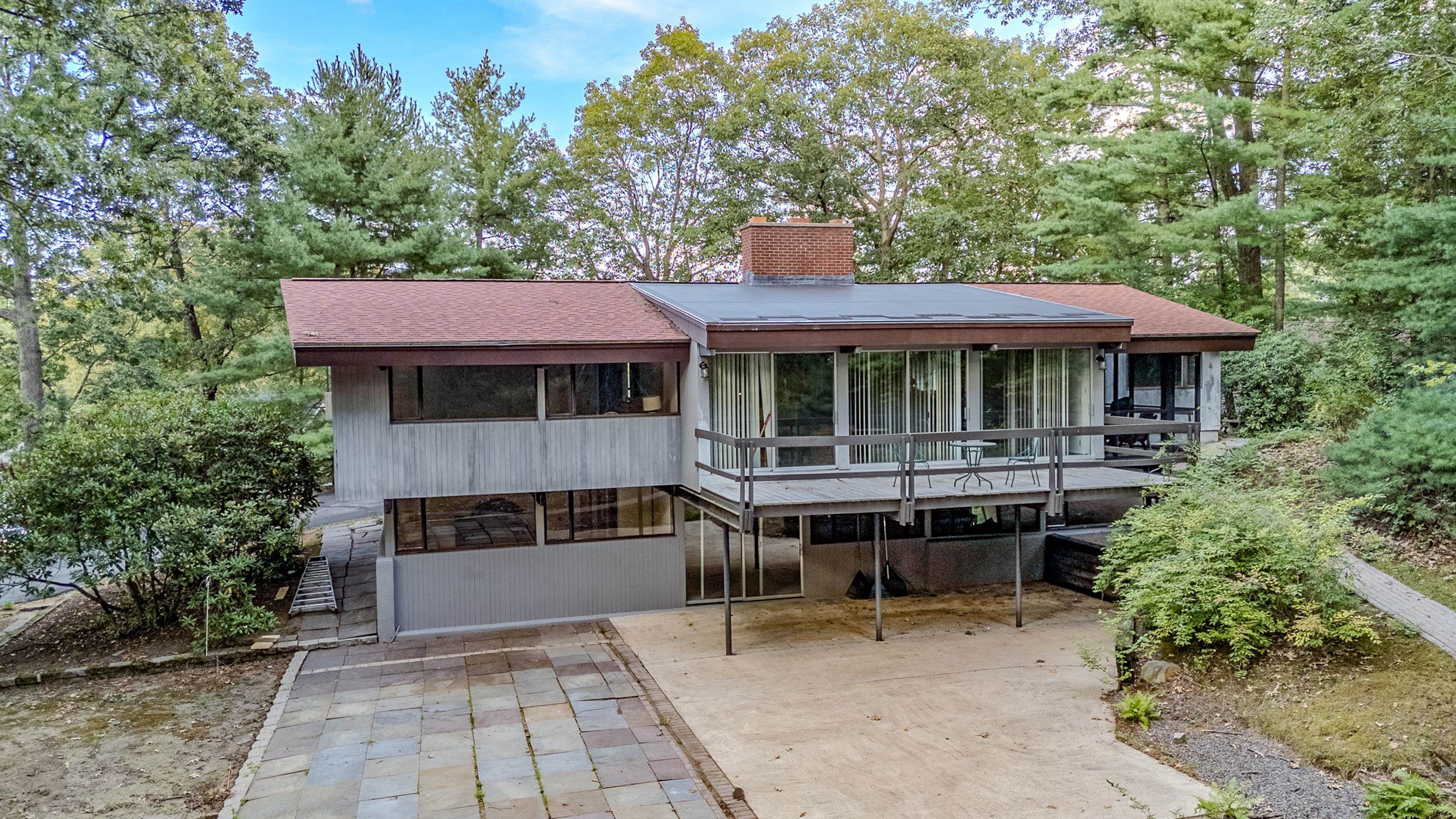 main property photo 48