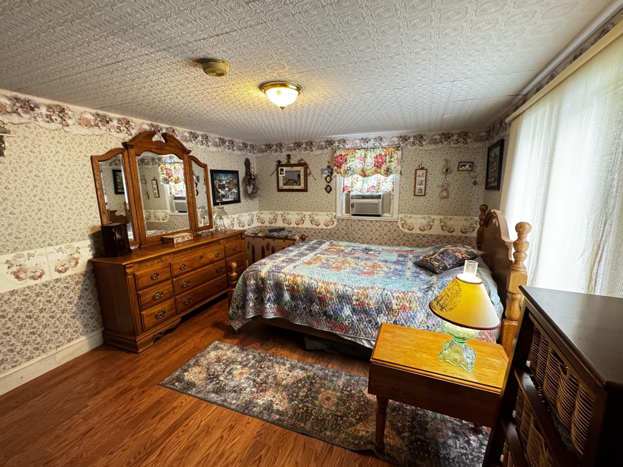 main property photo 28