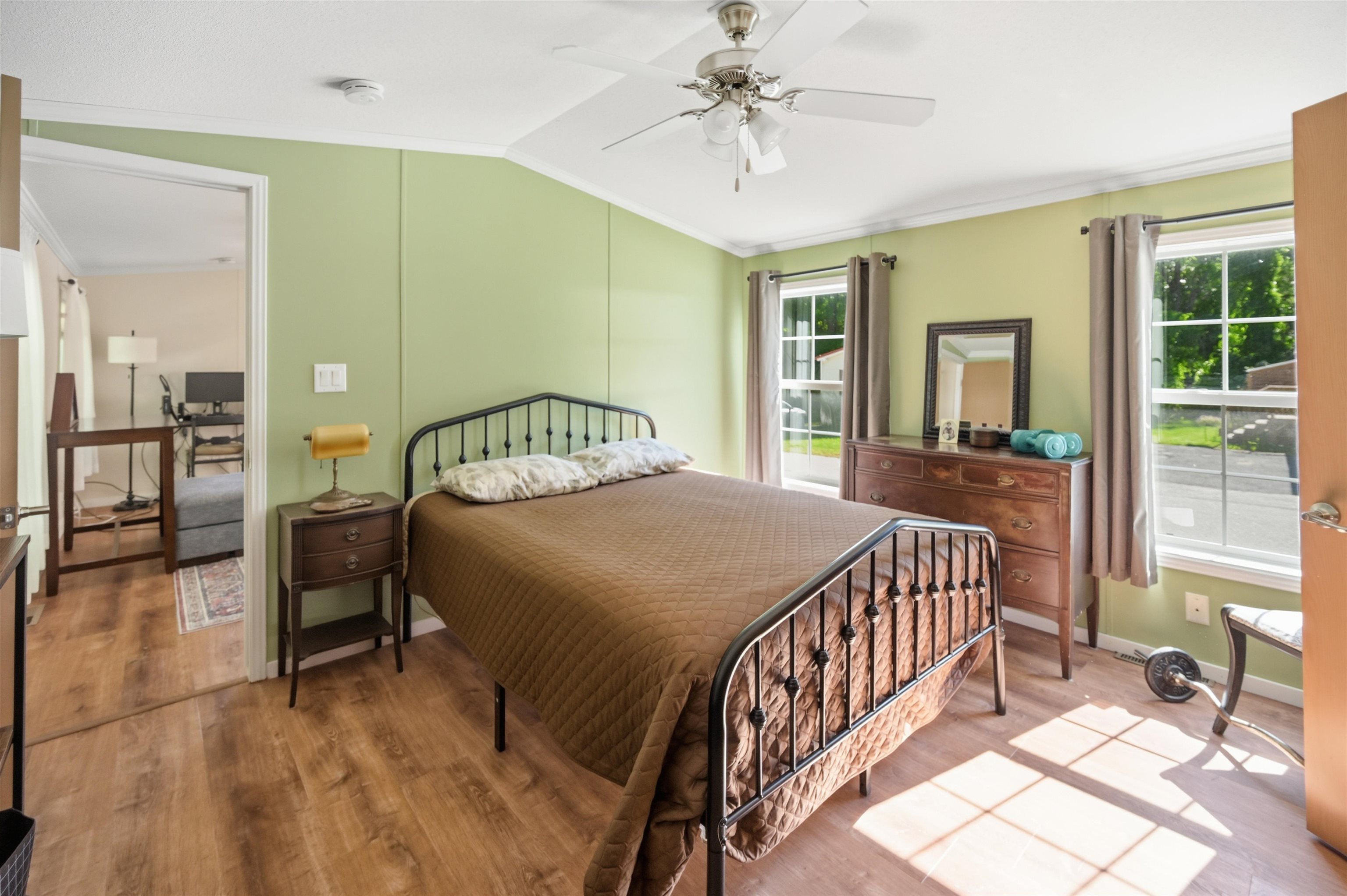 main property photo 17