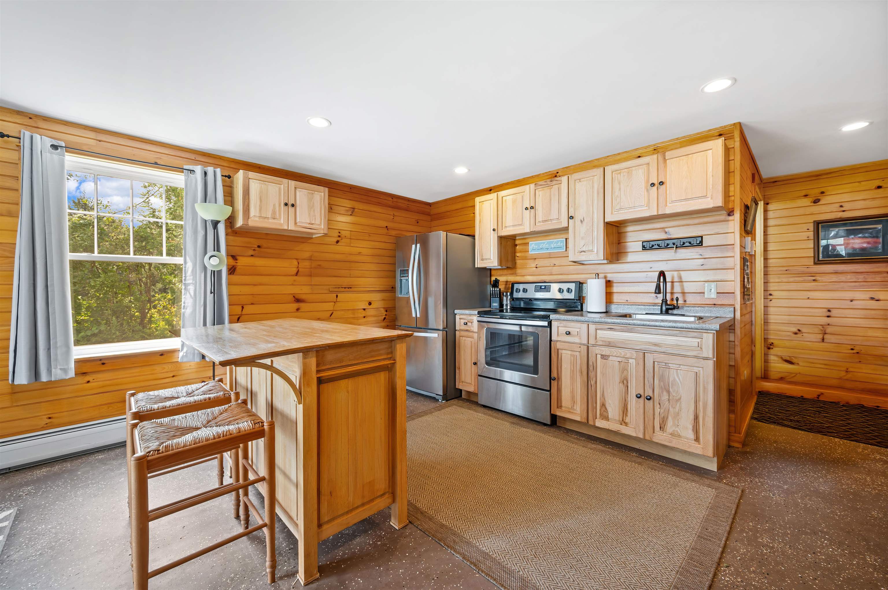 main property photo 40