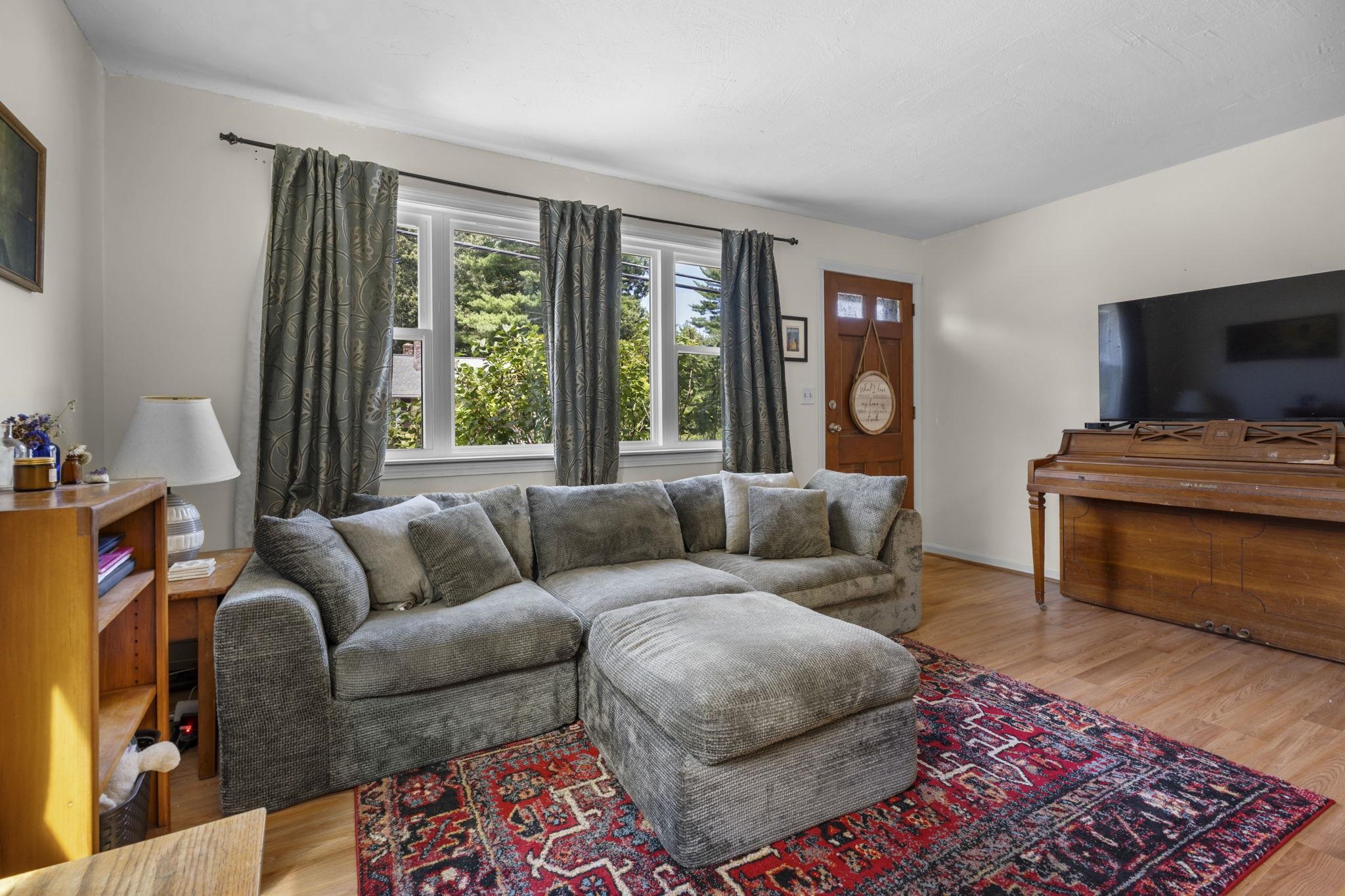 main property photo 4