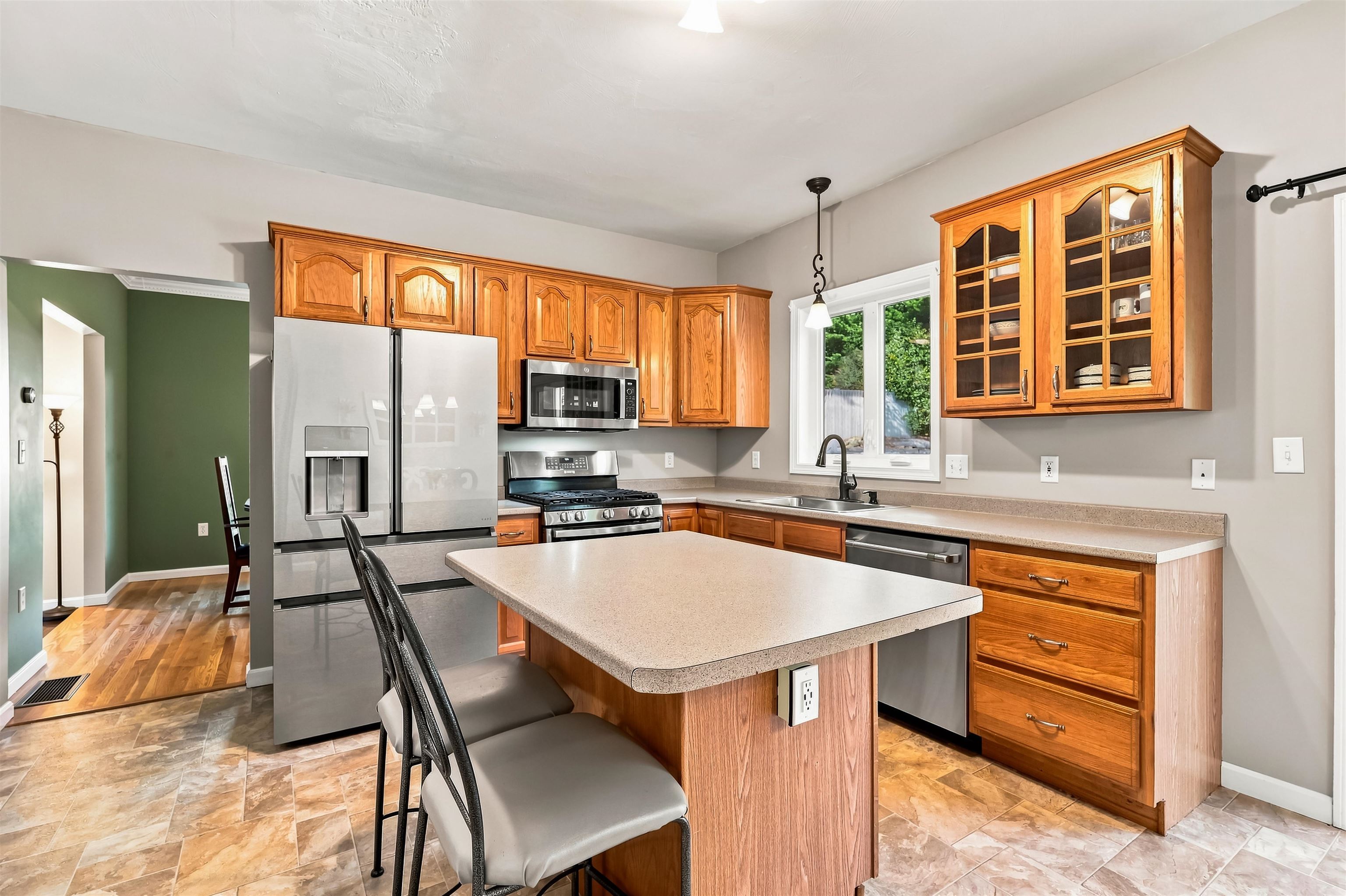 main property photo 15