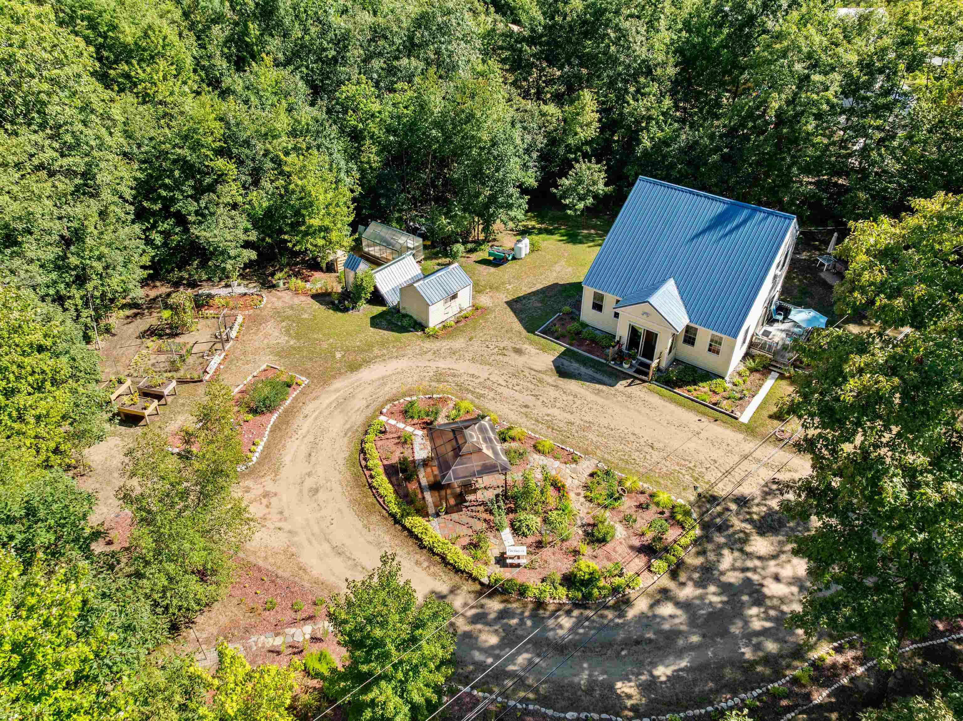 main property photo 33