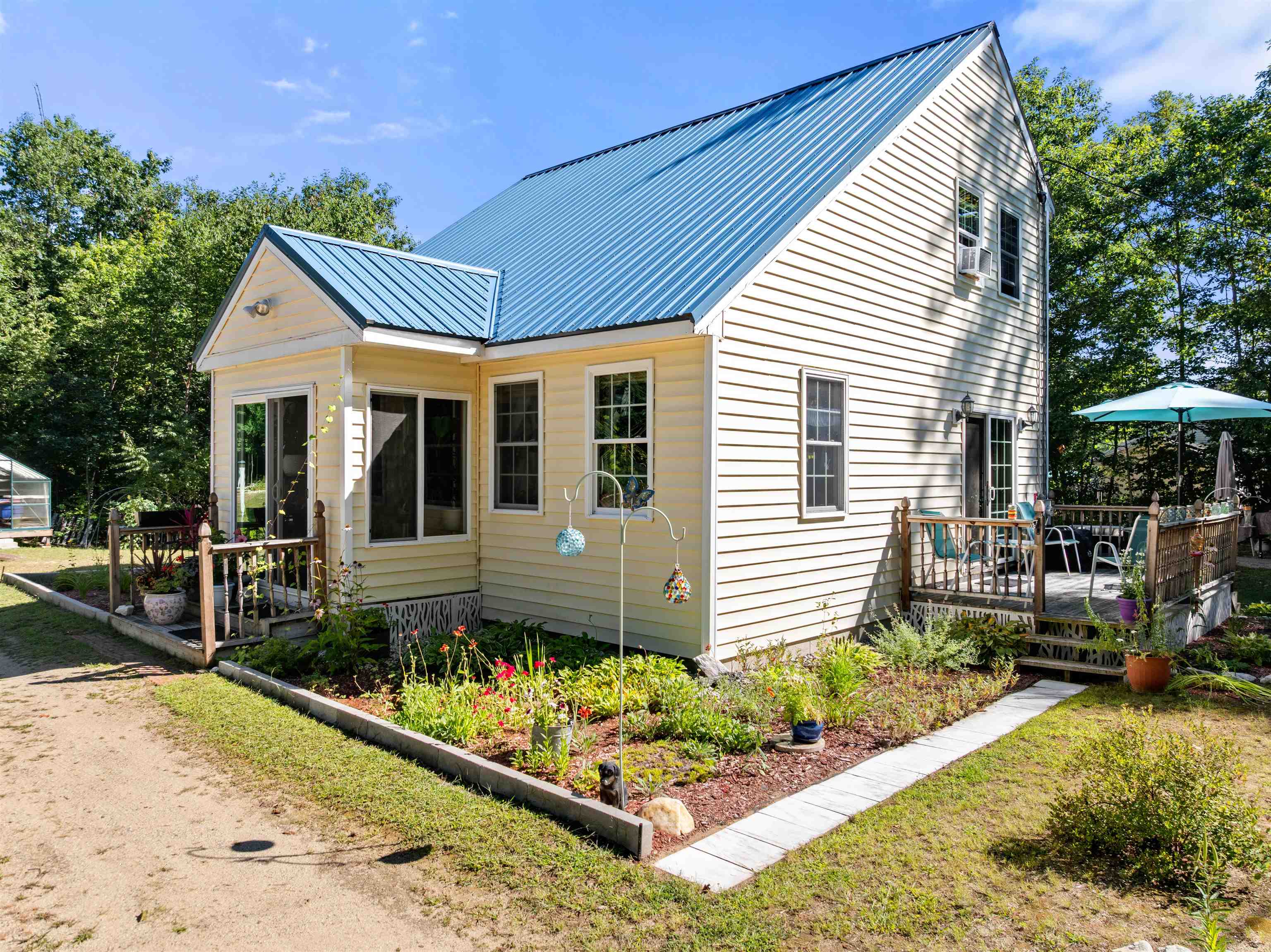 main property photo 37