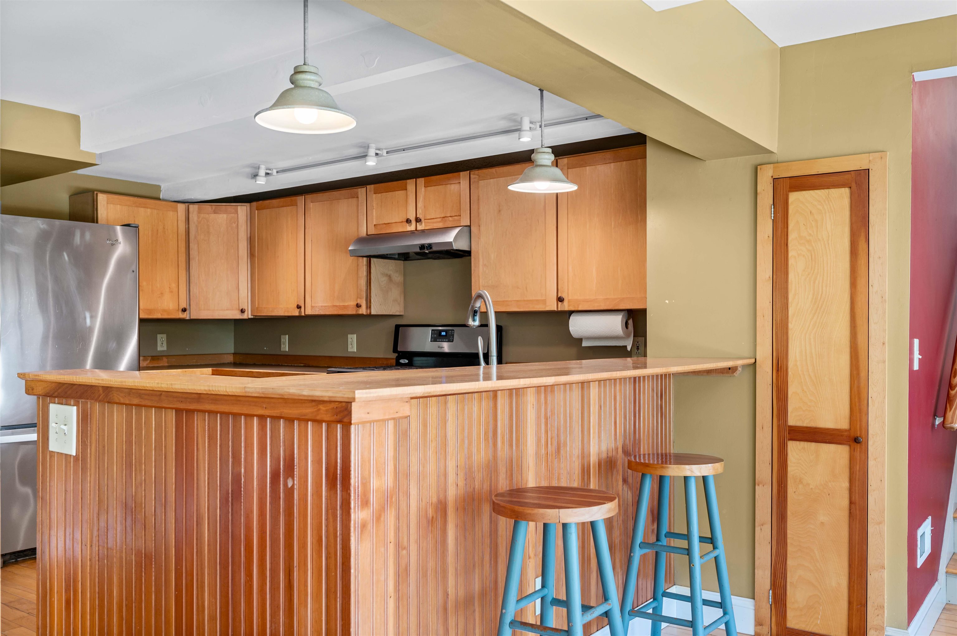 main property photo 13