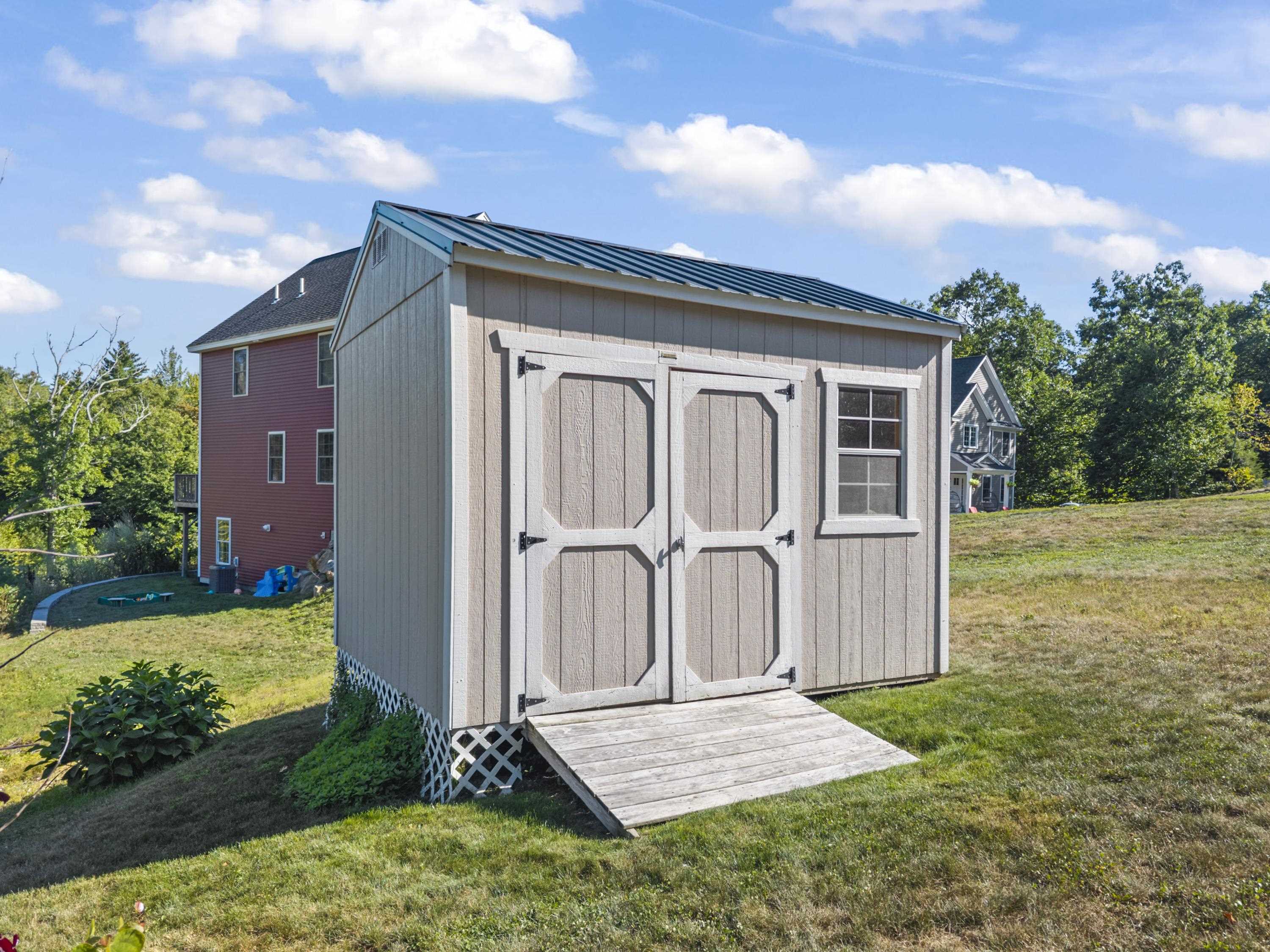 main property photo 37