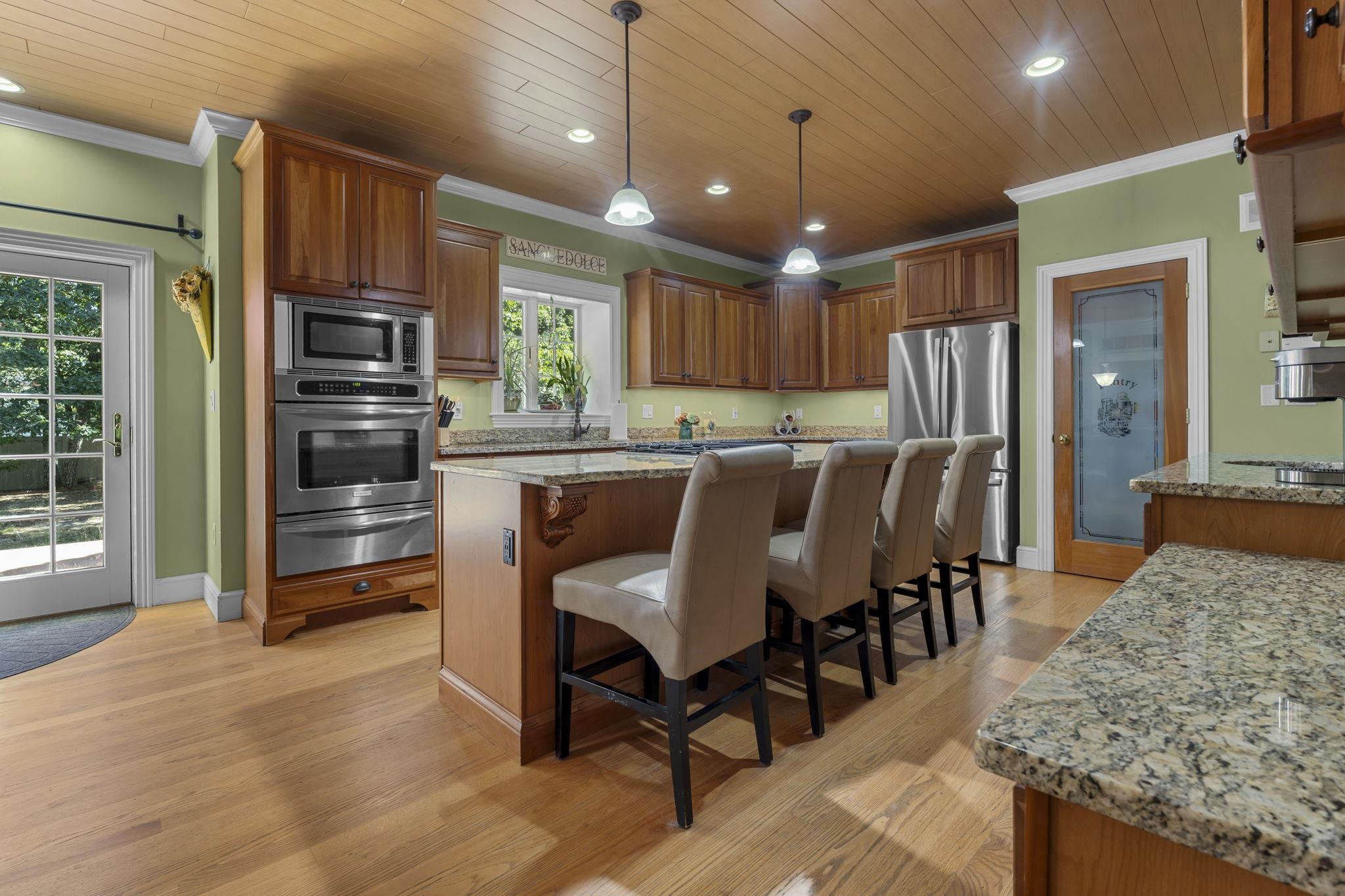 main property photo 8