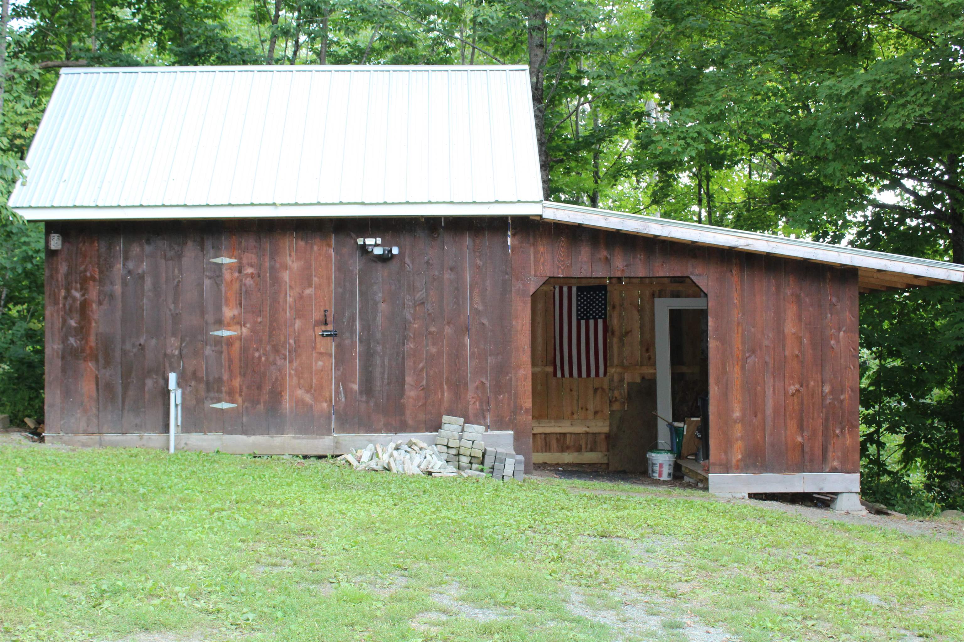 main property photo 26