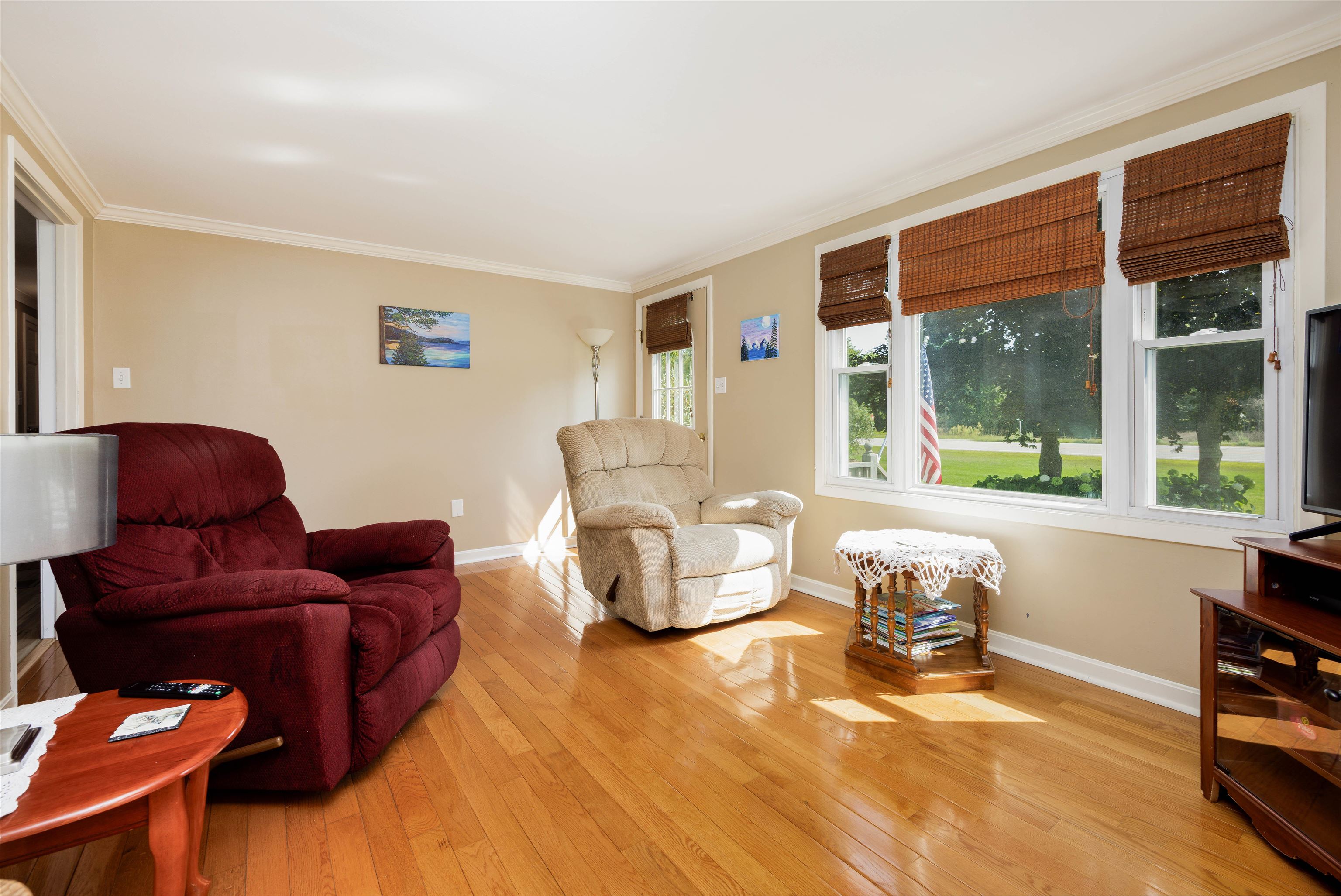 main property photo 9