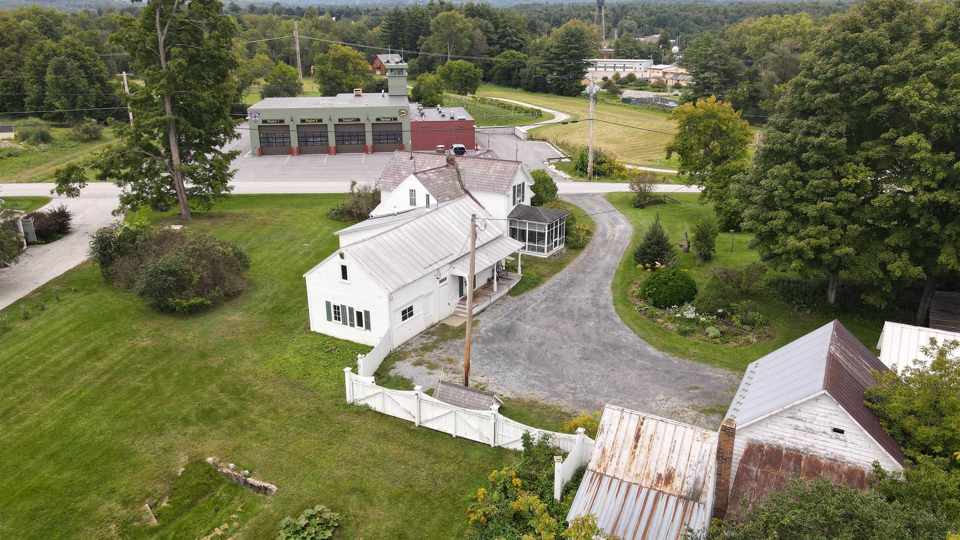 main property photo 45