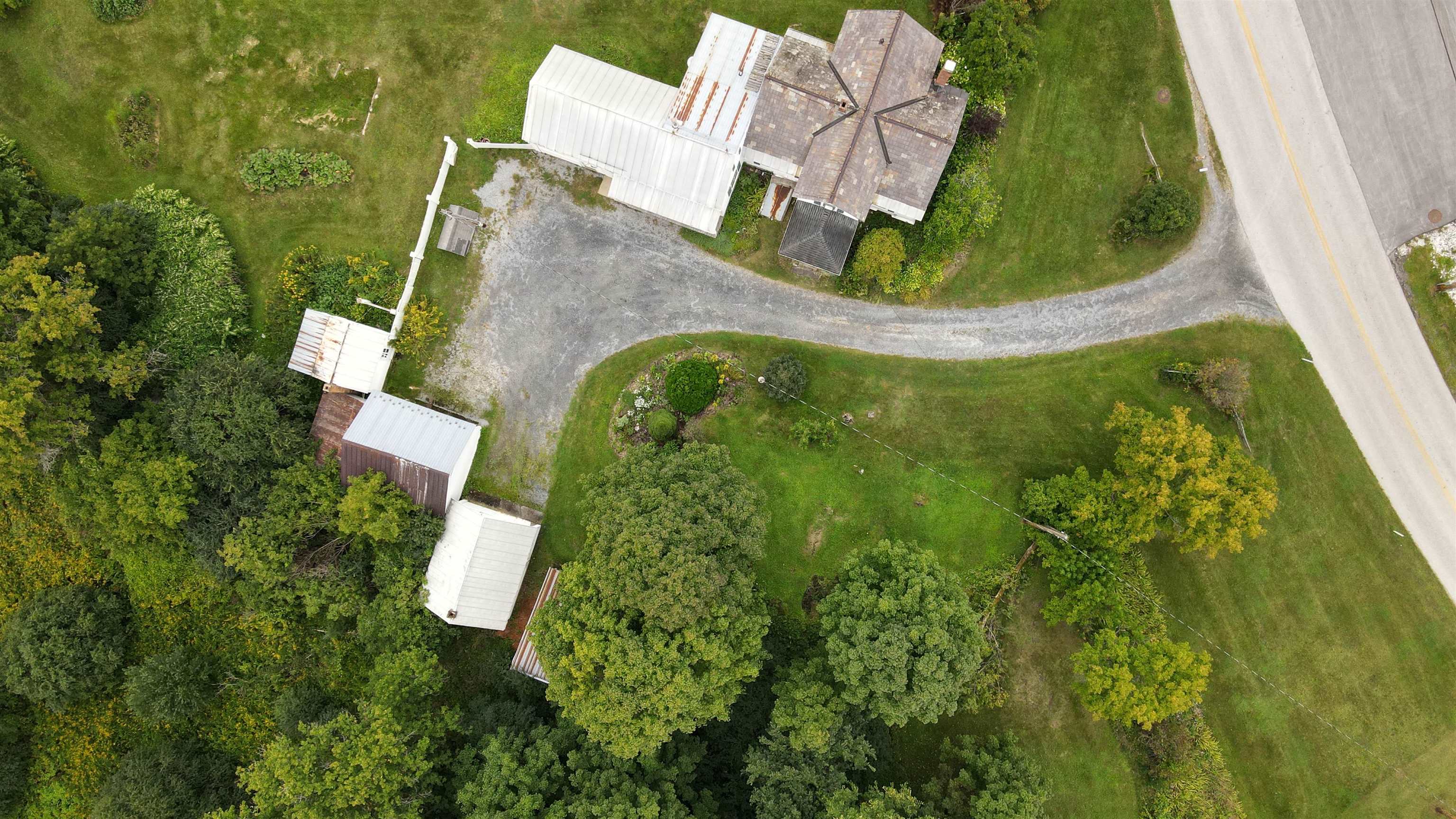 main property photo 46
