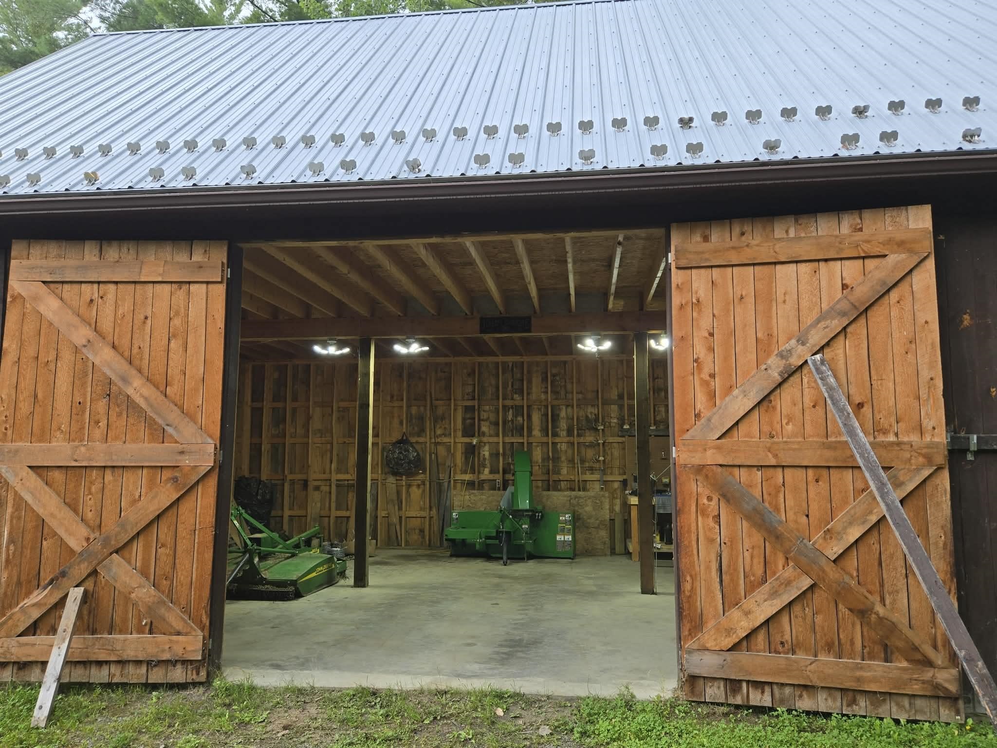 main property photo 36