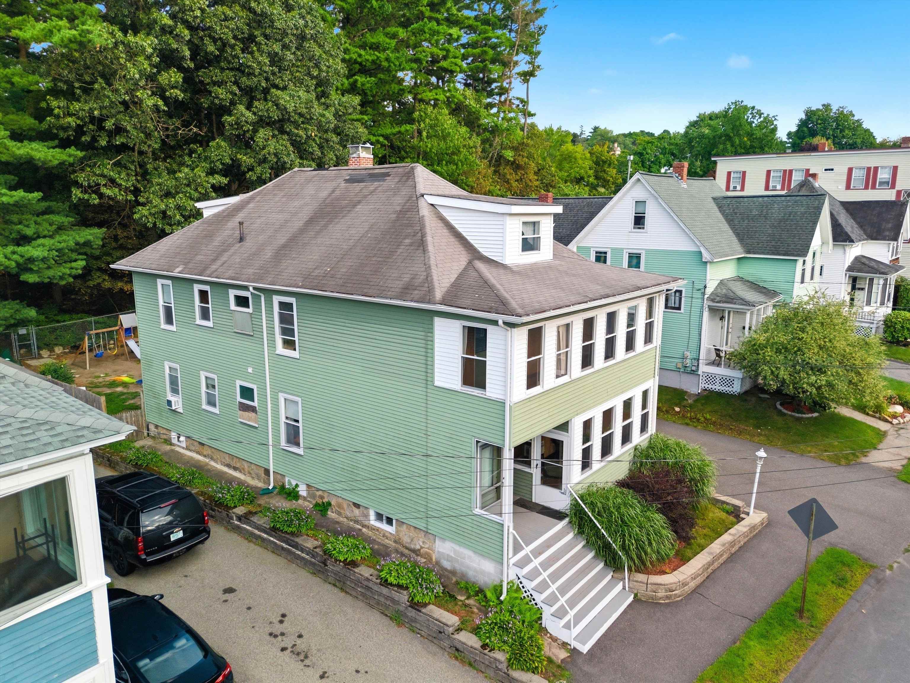 main property photo 5