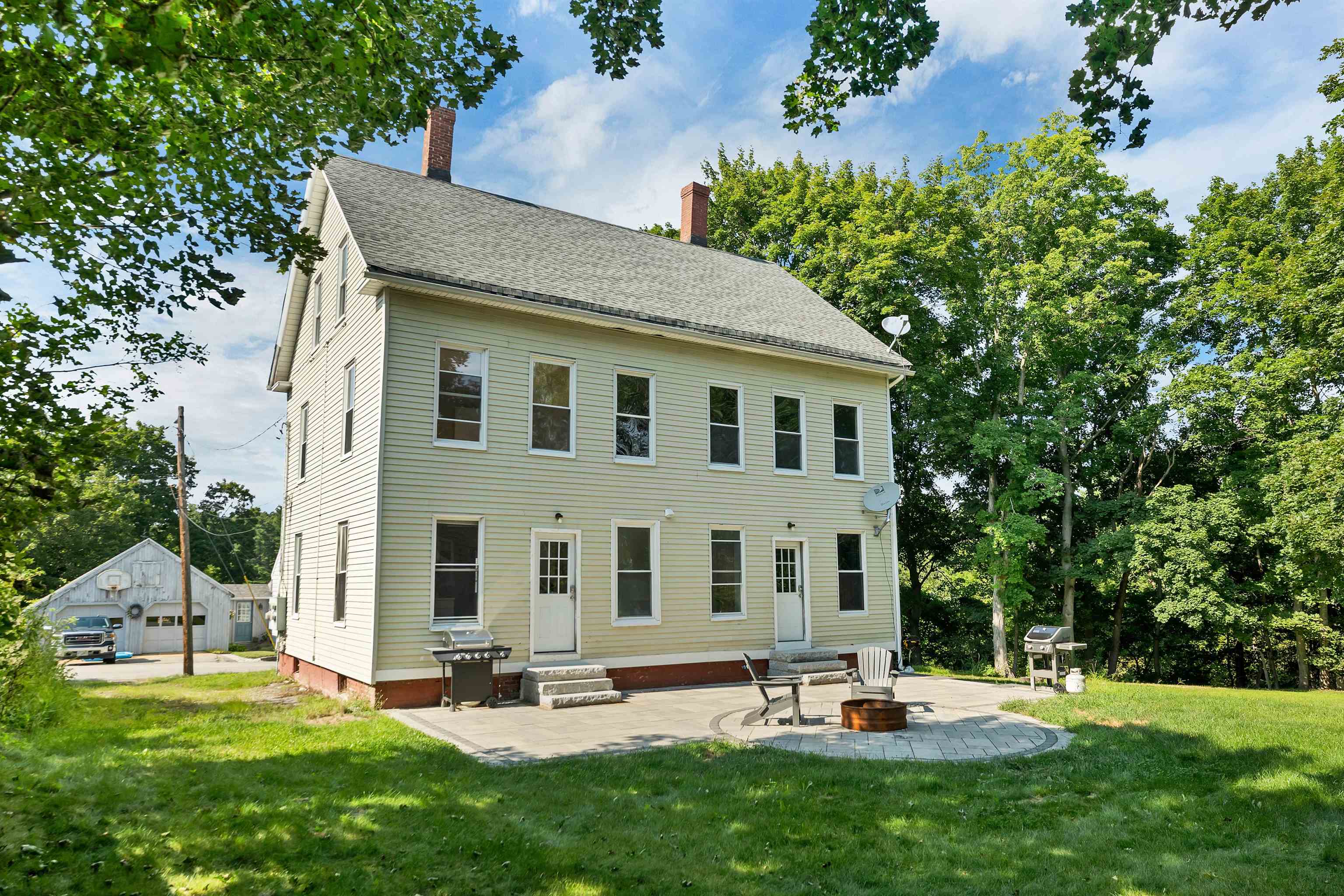 main property photo 35
