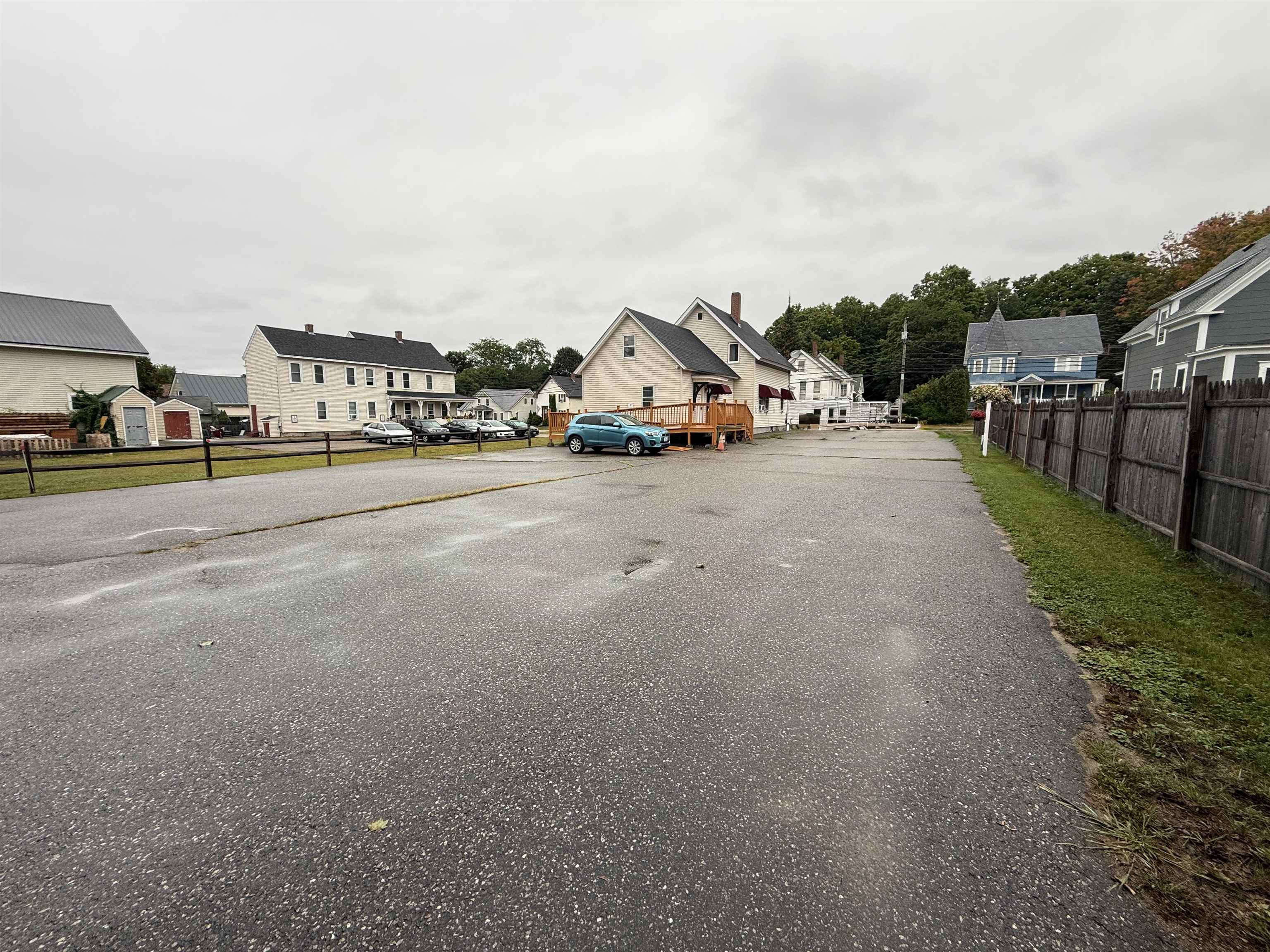 main property photo 28