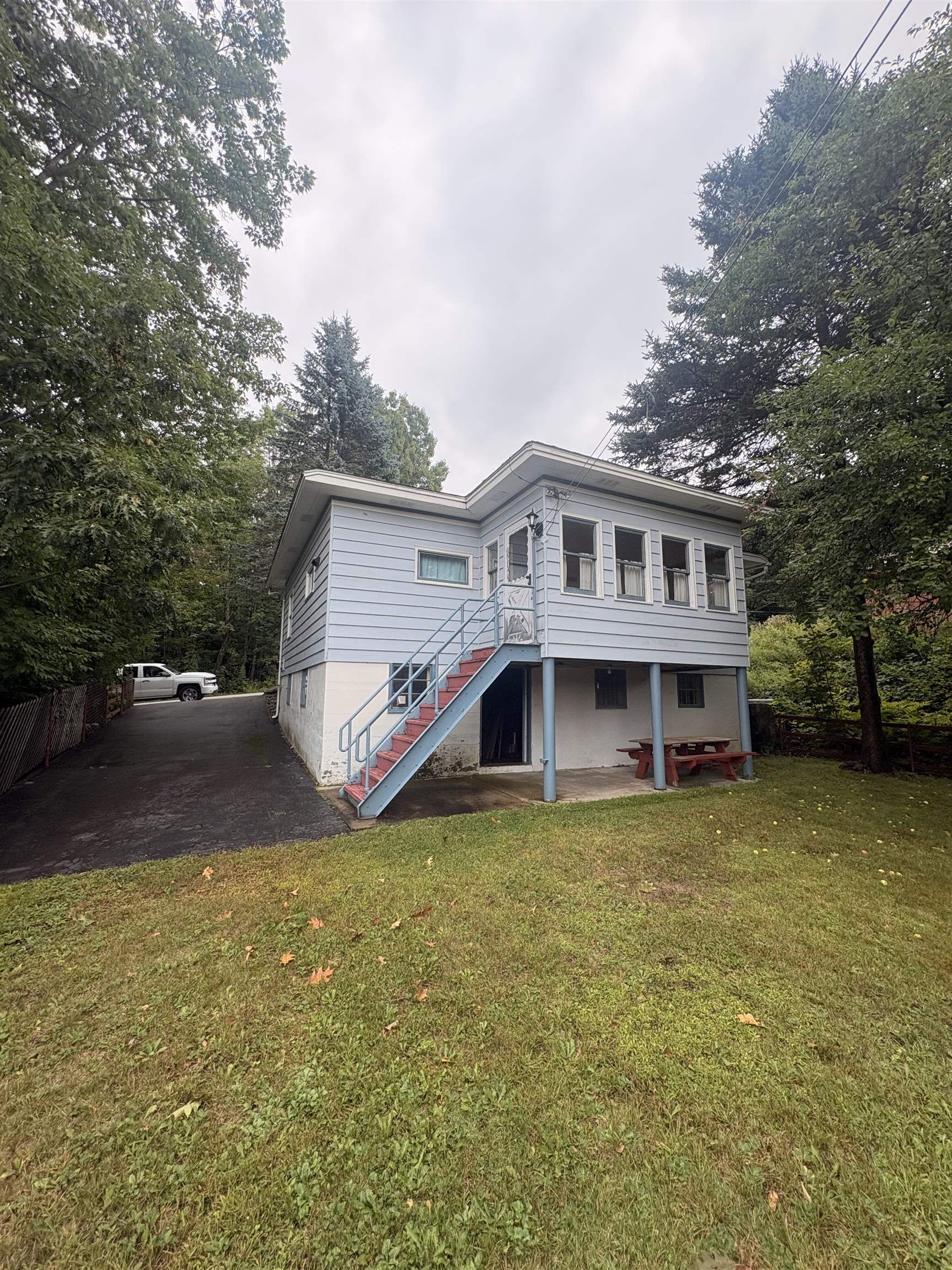 main property photo 10